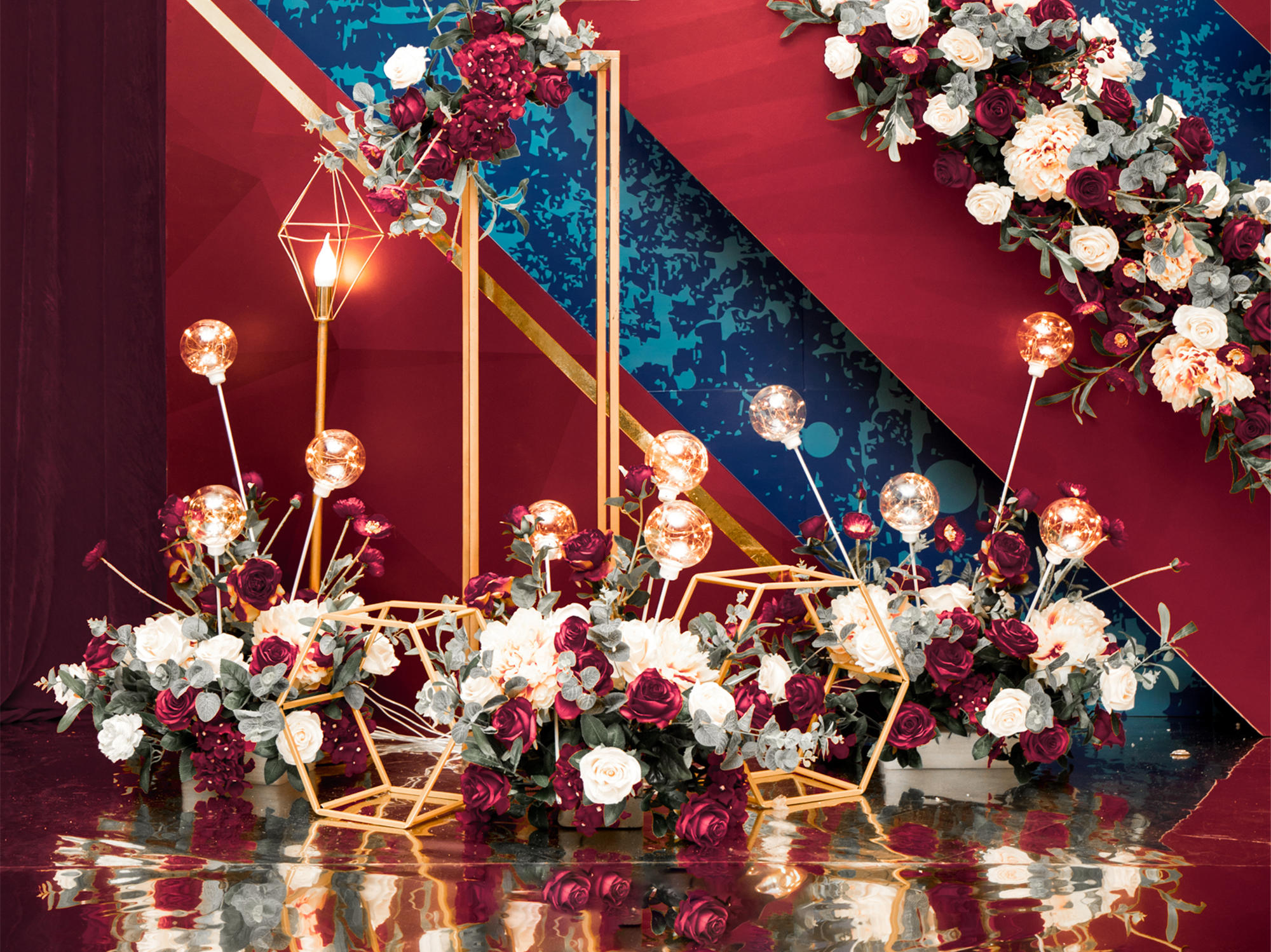 布置+人员+仪式区+灯光+大屏+婚车