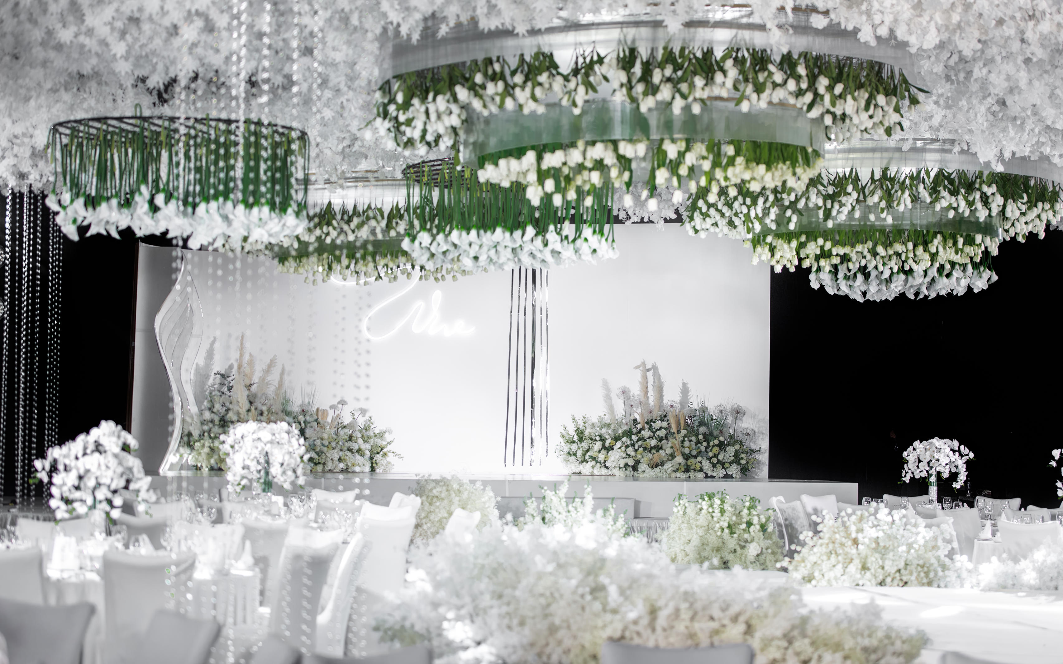  極簡(jiǎn)高級(jí)風(fēng)婚禮