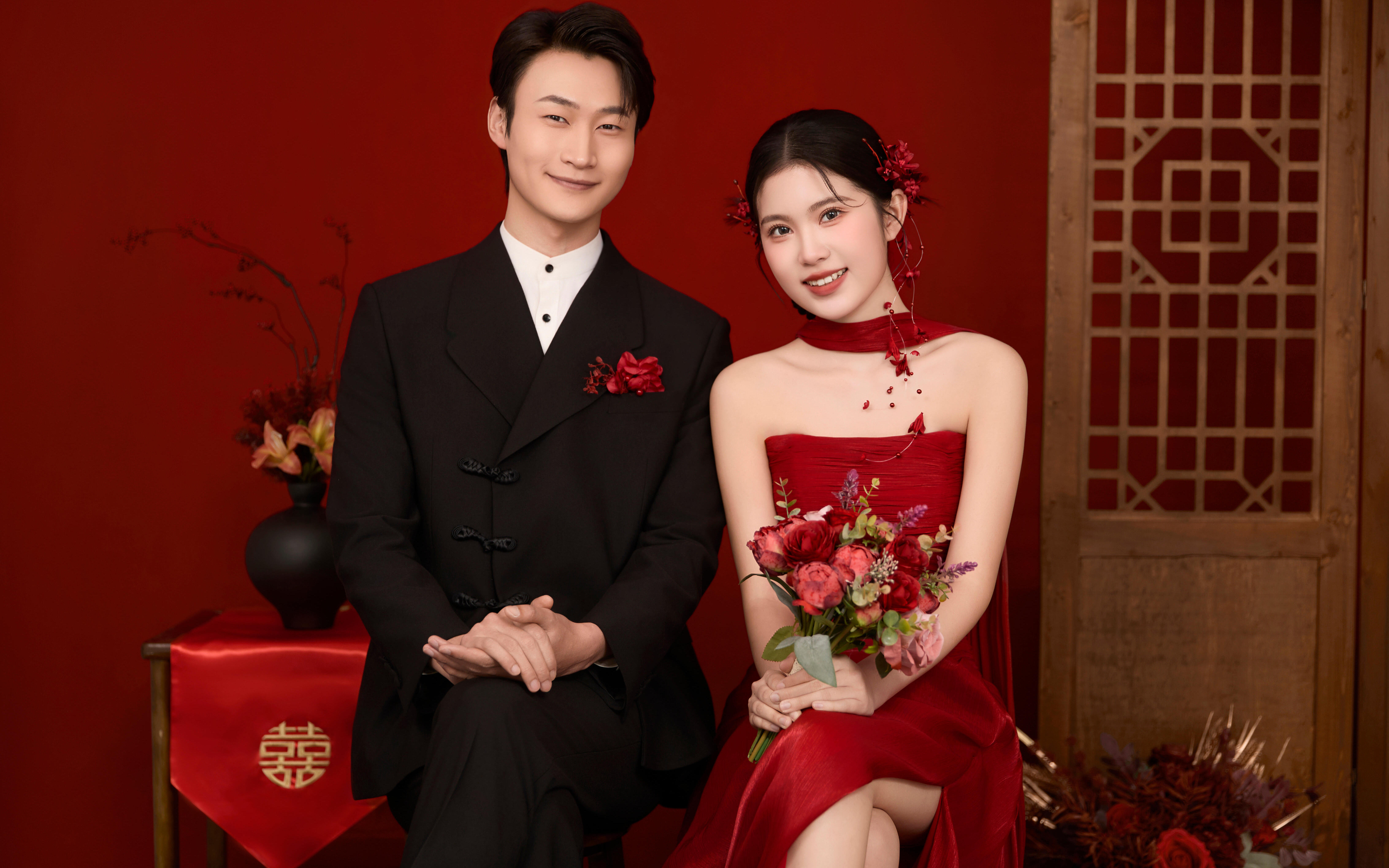 新中式喜嫁婚紗照，備婚姐妹閉眼沖