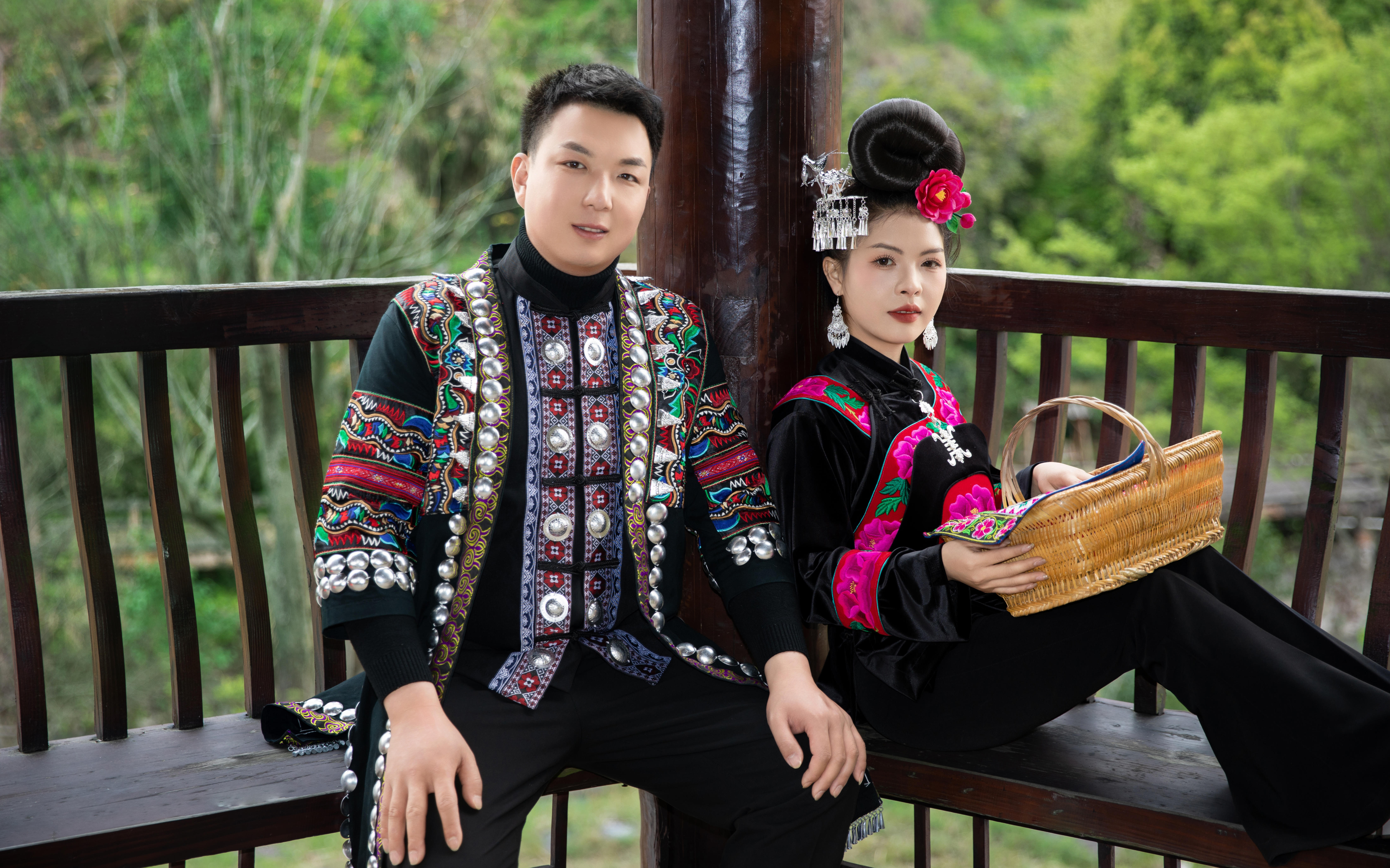 民族服饰 三棵树盛装/便装