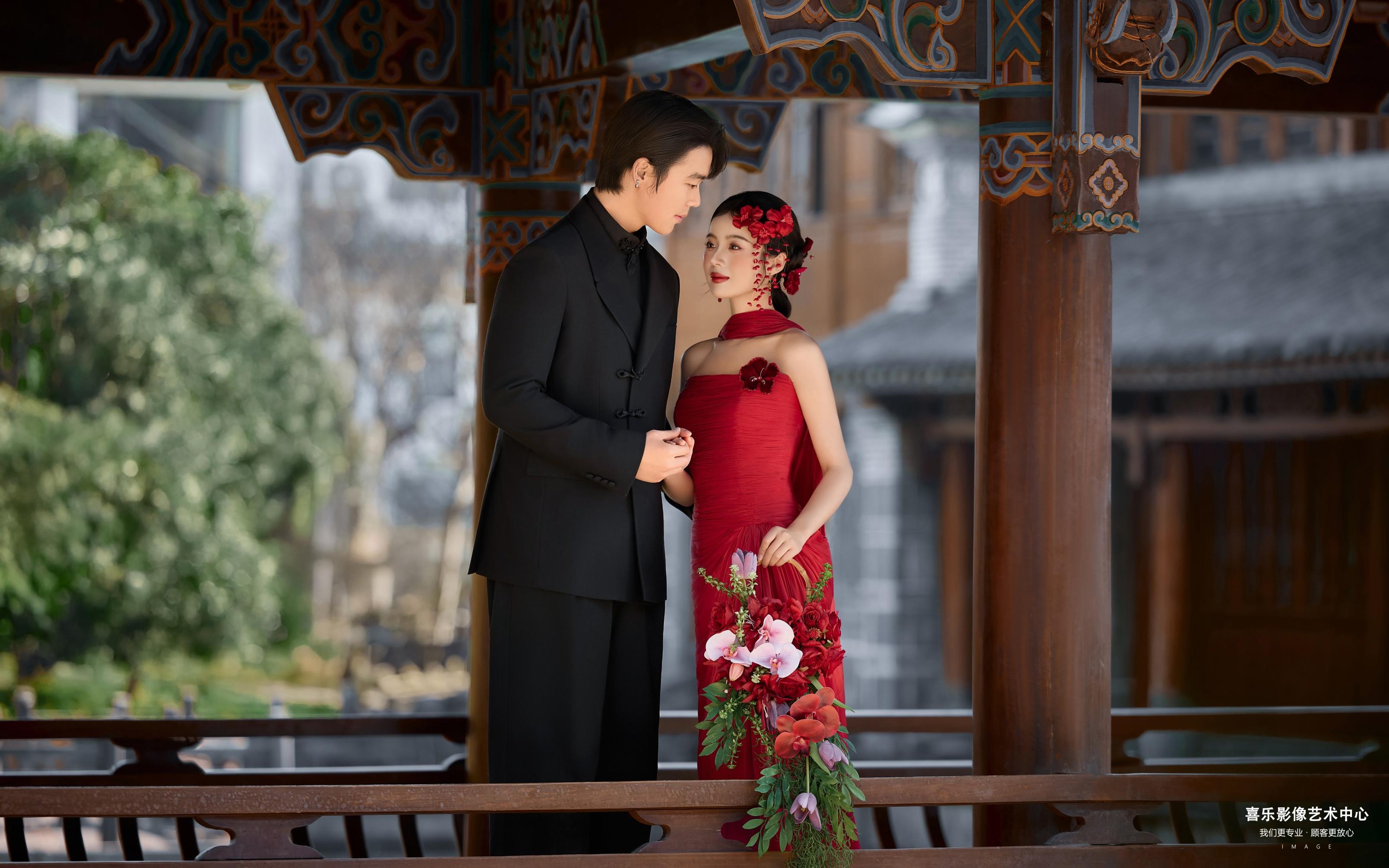 紅妝素手，眉目如畫，溫婉了時(shí)光，歲月成詩