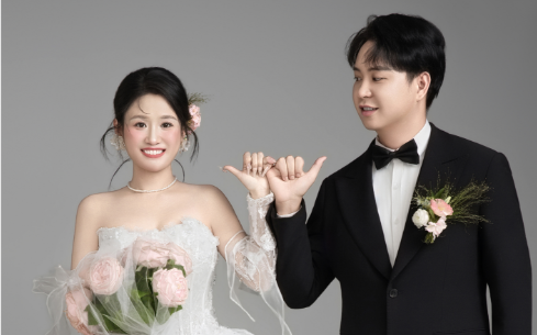 灰调蜜恋・蕾丝花漾婚照