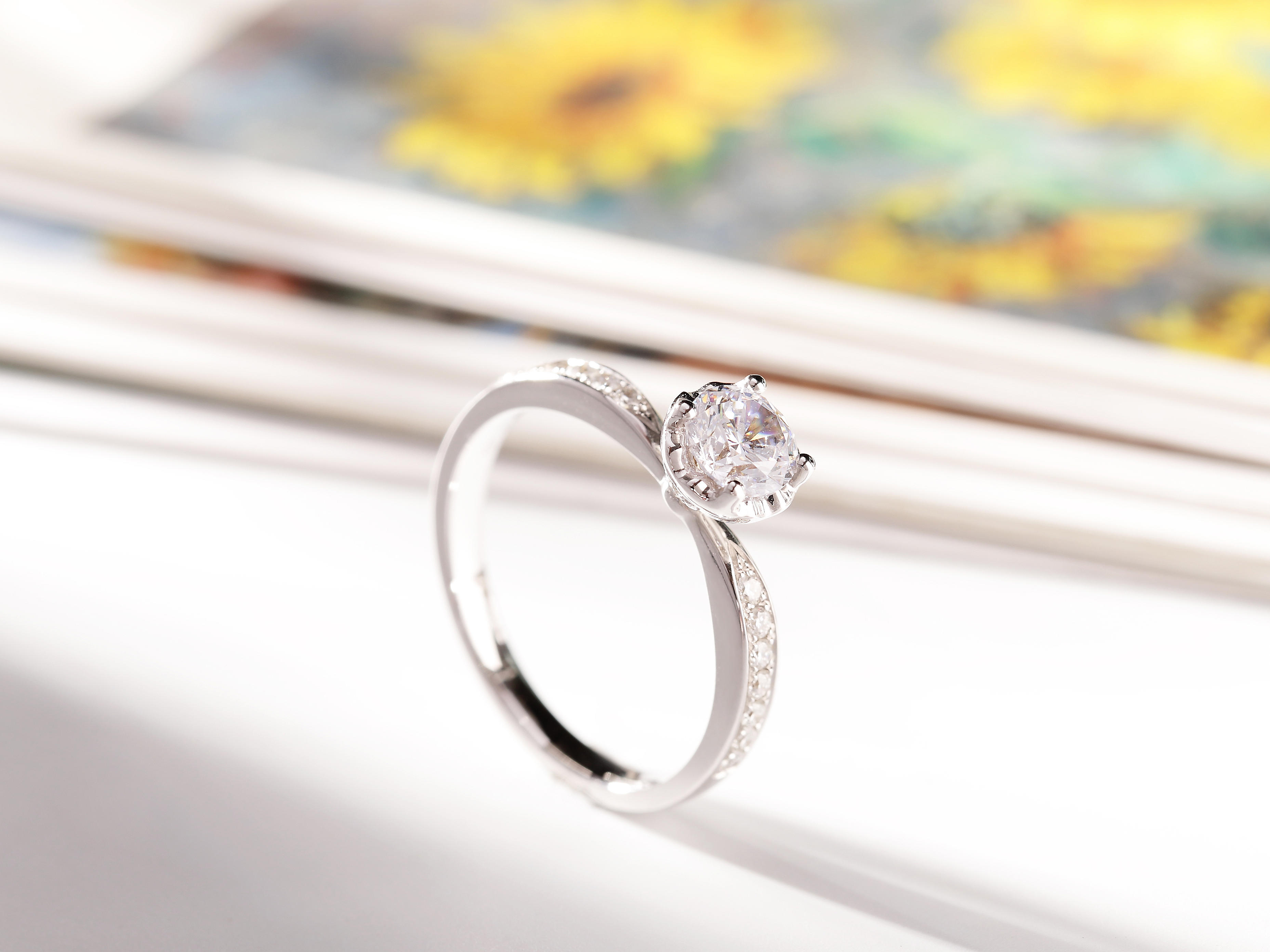 钻戒女正品18K玫瑰金白金真钻石戒指订婚求