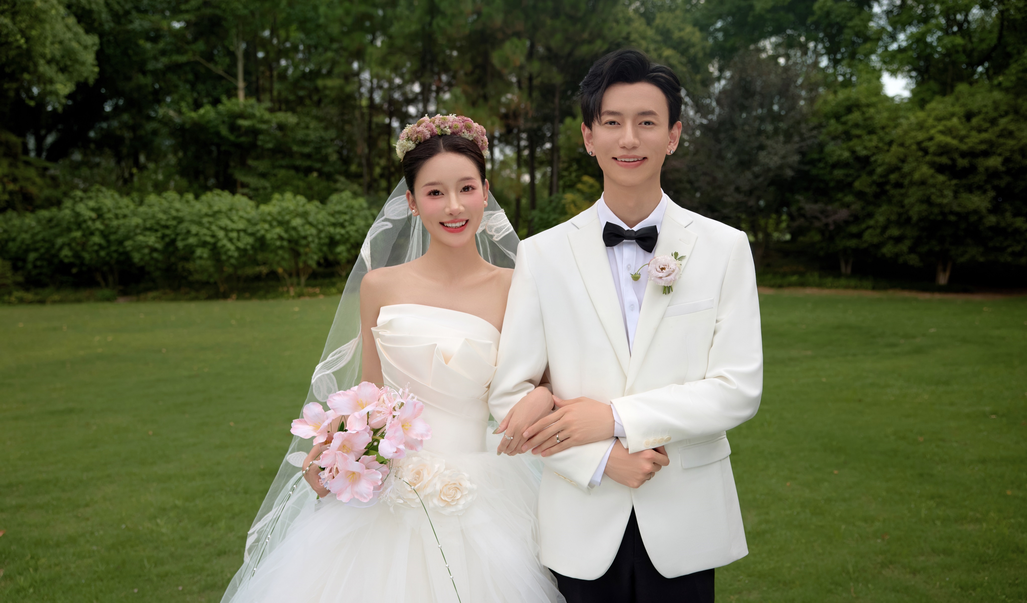 【森系婚纱照】踩着青坪走向你，爱意藏进森语时光