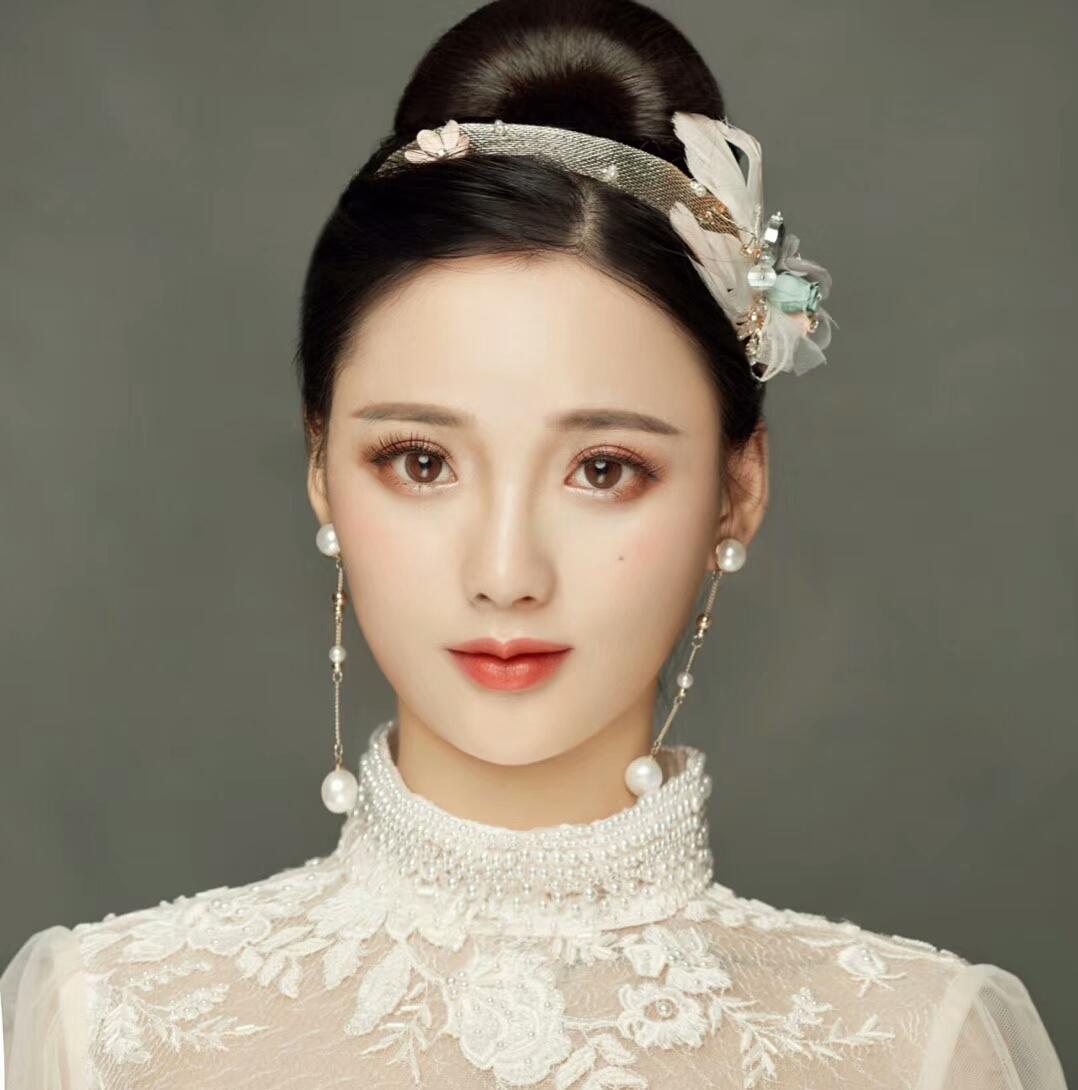 婚纱试妆模特_美妆模特图片