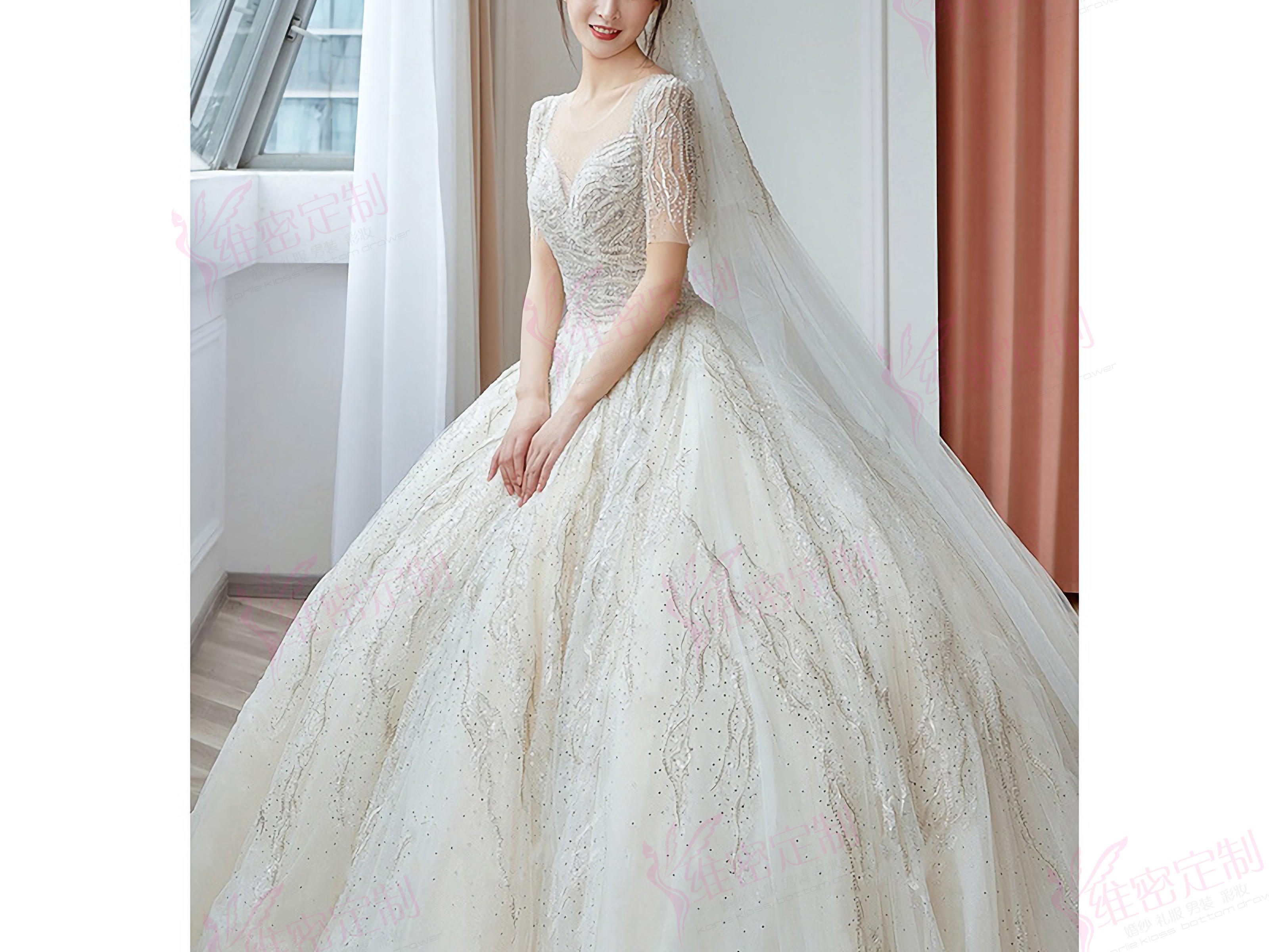 高级化妆师+助理全程新娘跟妆