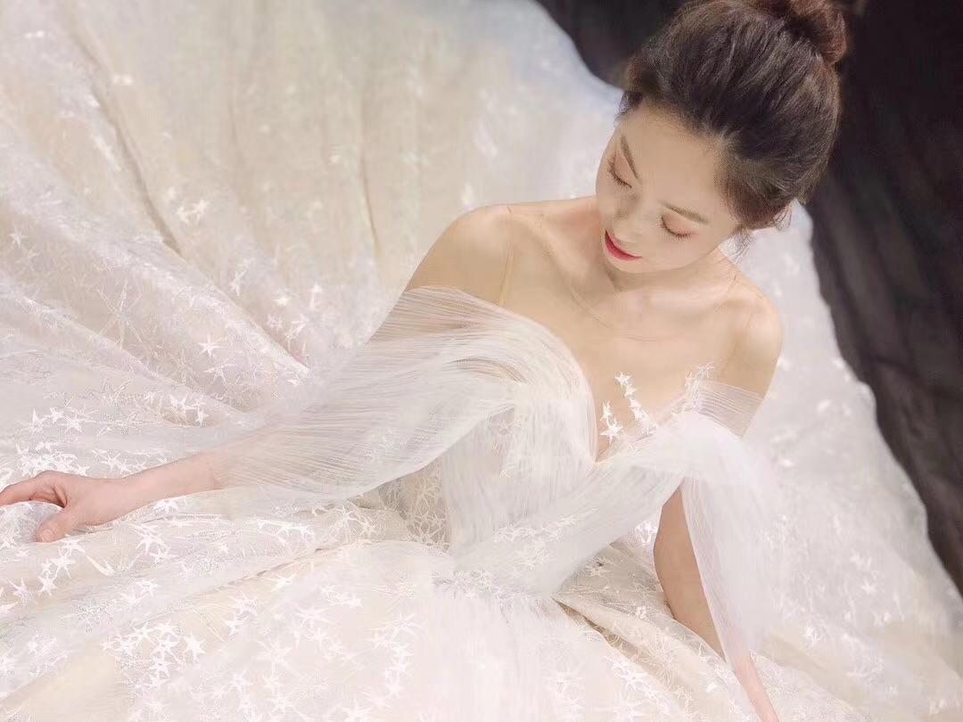 【超值租赁】星辰婚纱礼服三件套+伴娘服四件