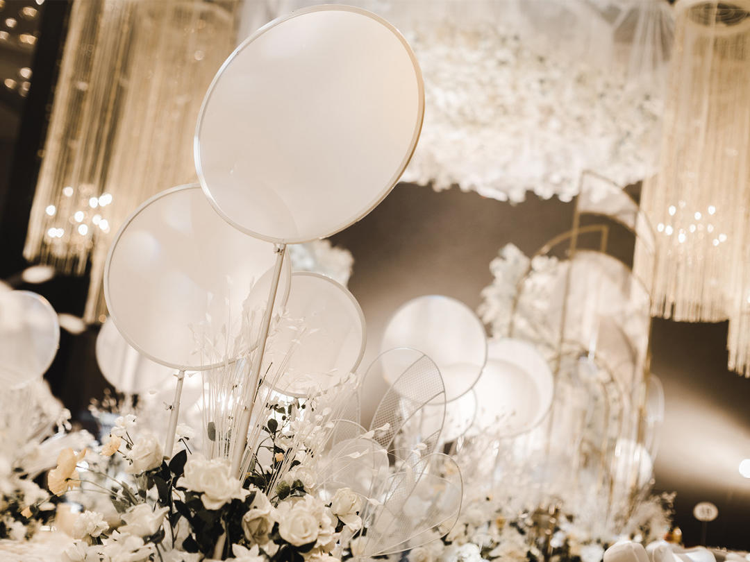 【浅笑淡然】等你为我披上梦寐的红妆，与你朝夕相对