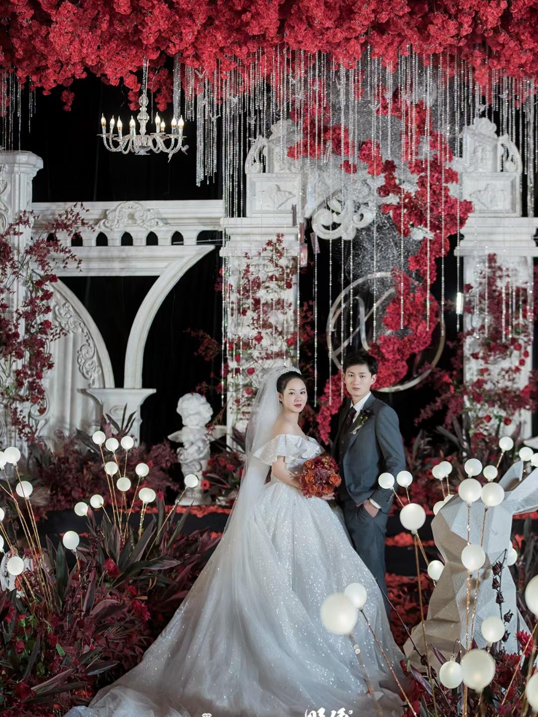 宜昌莱定制【定制款特价新郎服租赁】