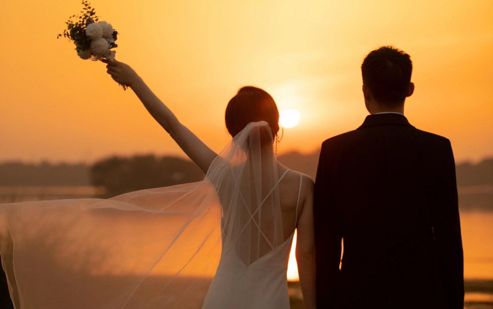 浪漫夕阳婚纱照