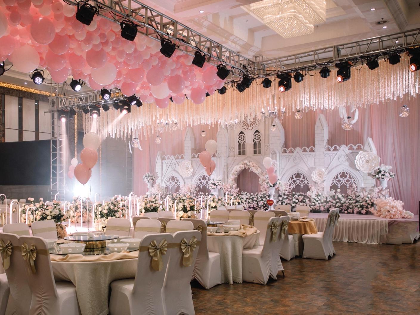 WE我们婚礼策划《粉色梦幻城堡》系列