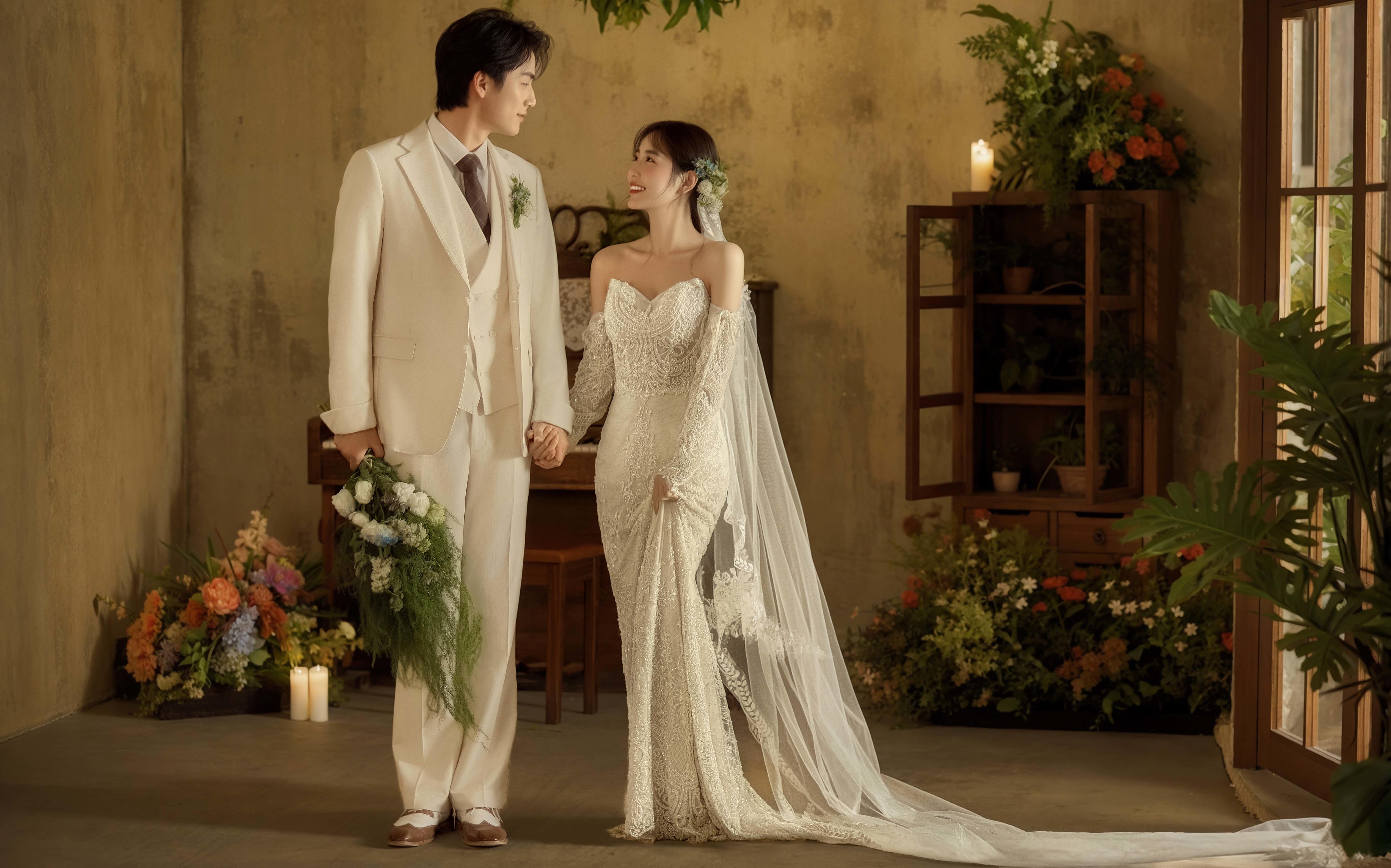 在花房里私藏的法式浪漫 復(fù)古婚紗照