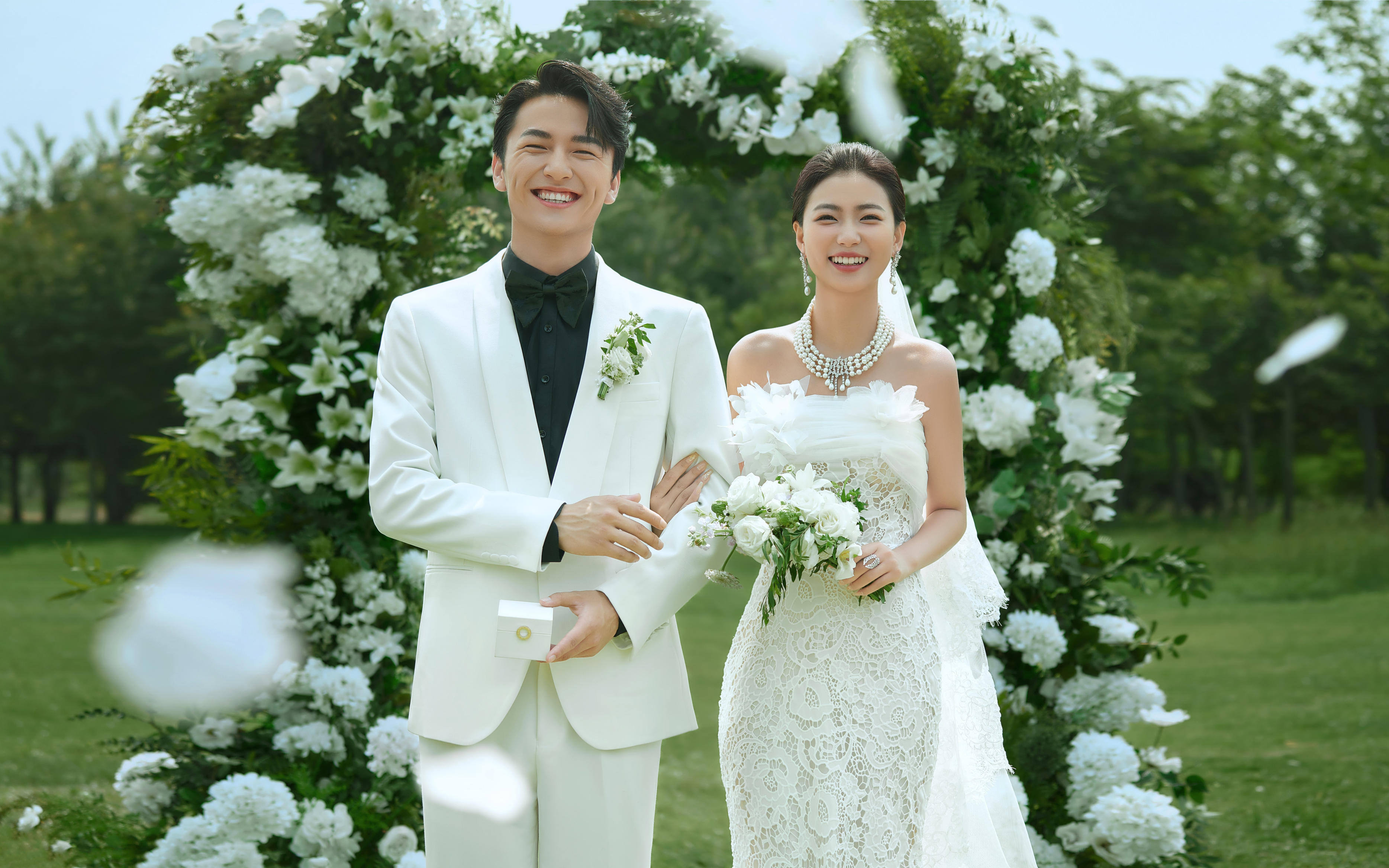 【法式印象】这样的仪式感婚纱照哪里拍❓太有生命力