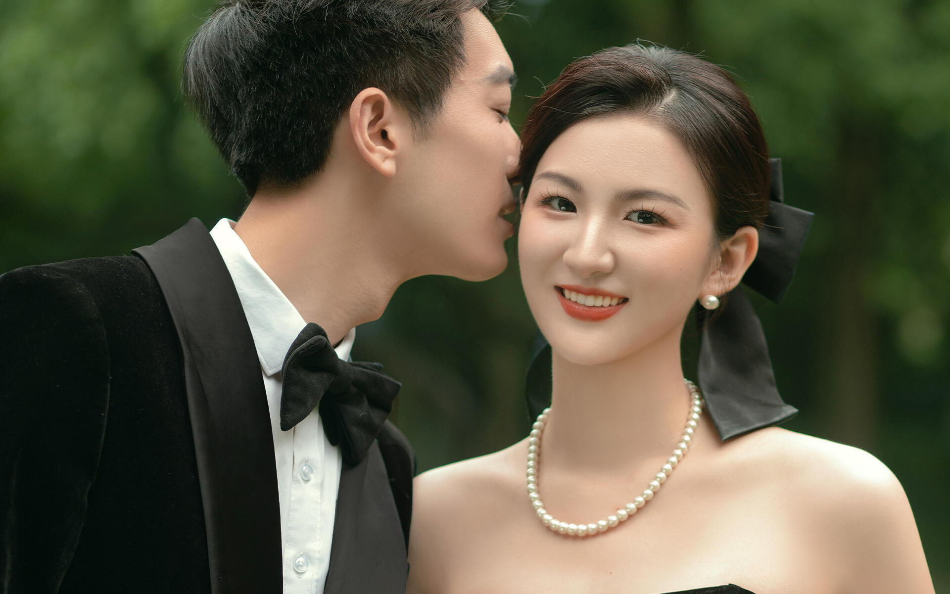 优雅与浪漫🌷草坪赫本风婚纱照电影感拉满