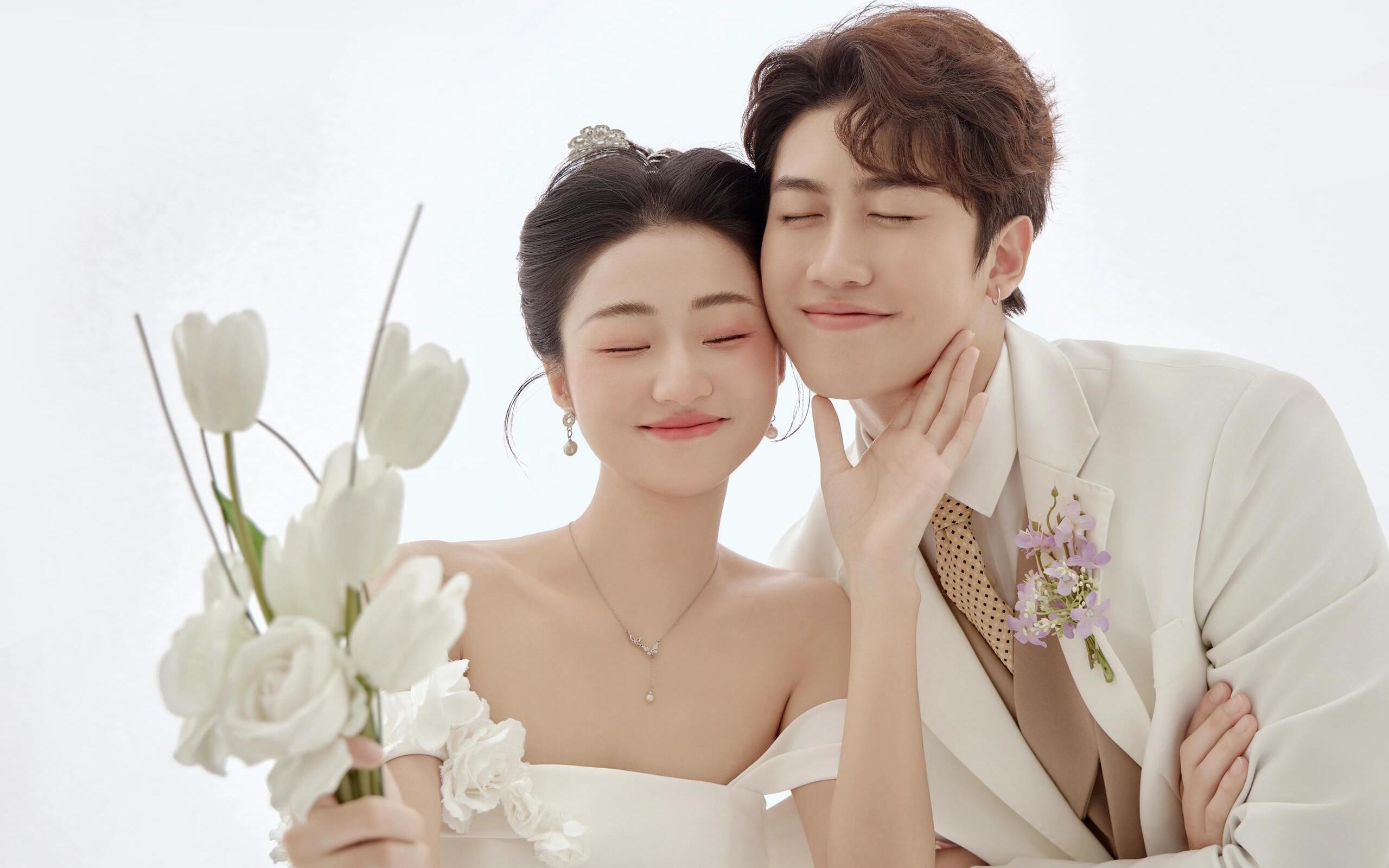 客照-室内极简婚纱照