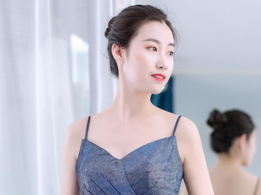 【回门宴套餐 】   敬酒服+专业新娘早妆