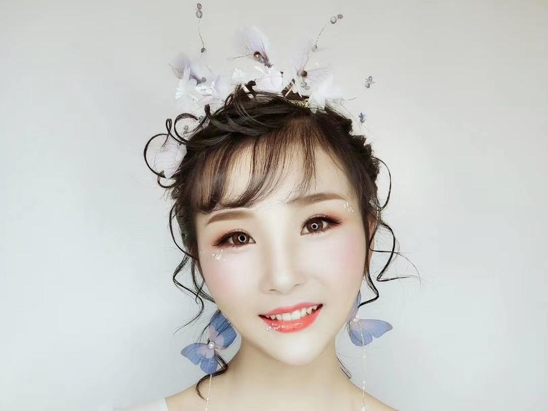 高级档女儿宴自然简约妆容