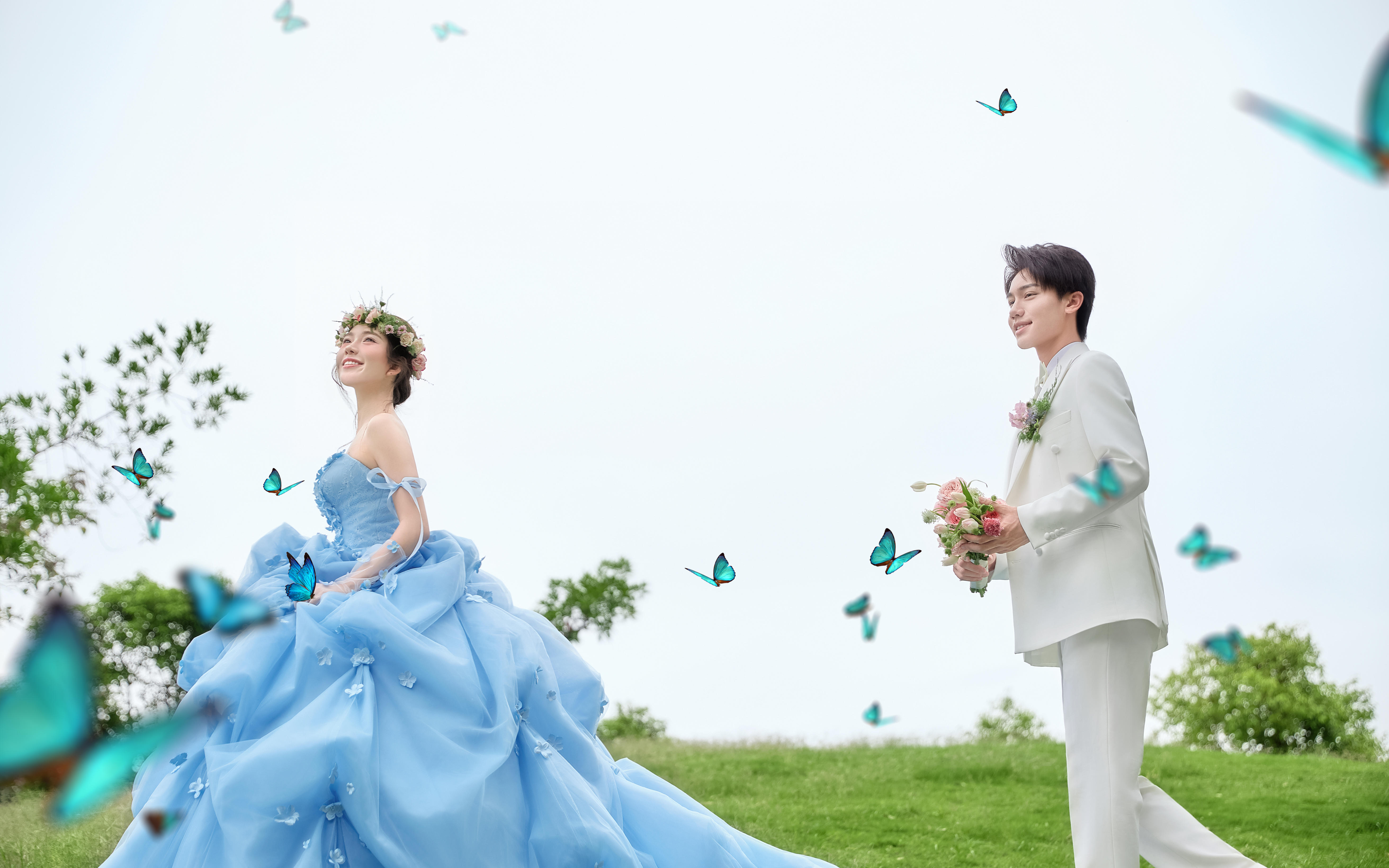 梵夢?原創(chuàng) | 仙女必拍?藍色公主風草坪森系婚紗