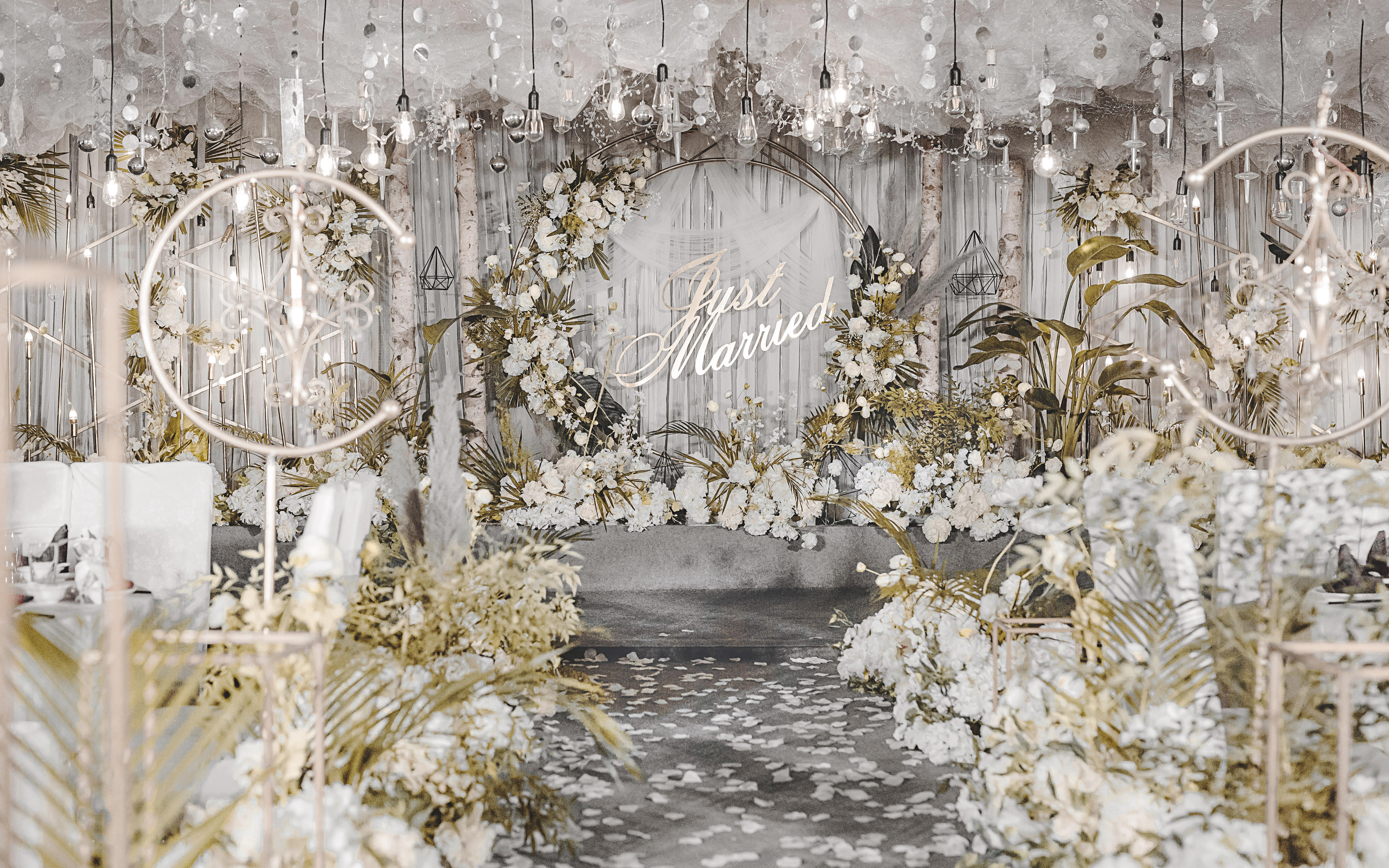 婚礼布置+摄影摄像跟妆主持【一站式统筹服务】