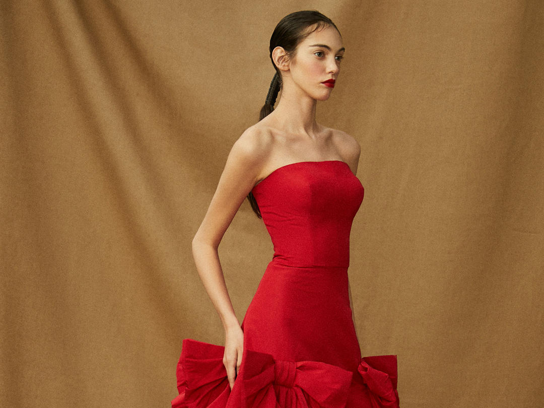时尚红礼服18秋冬新品上市
