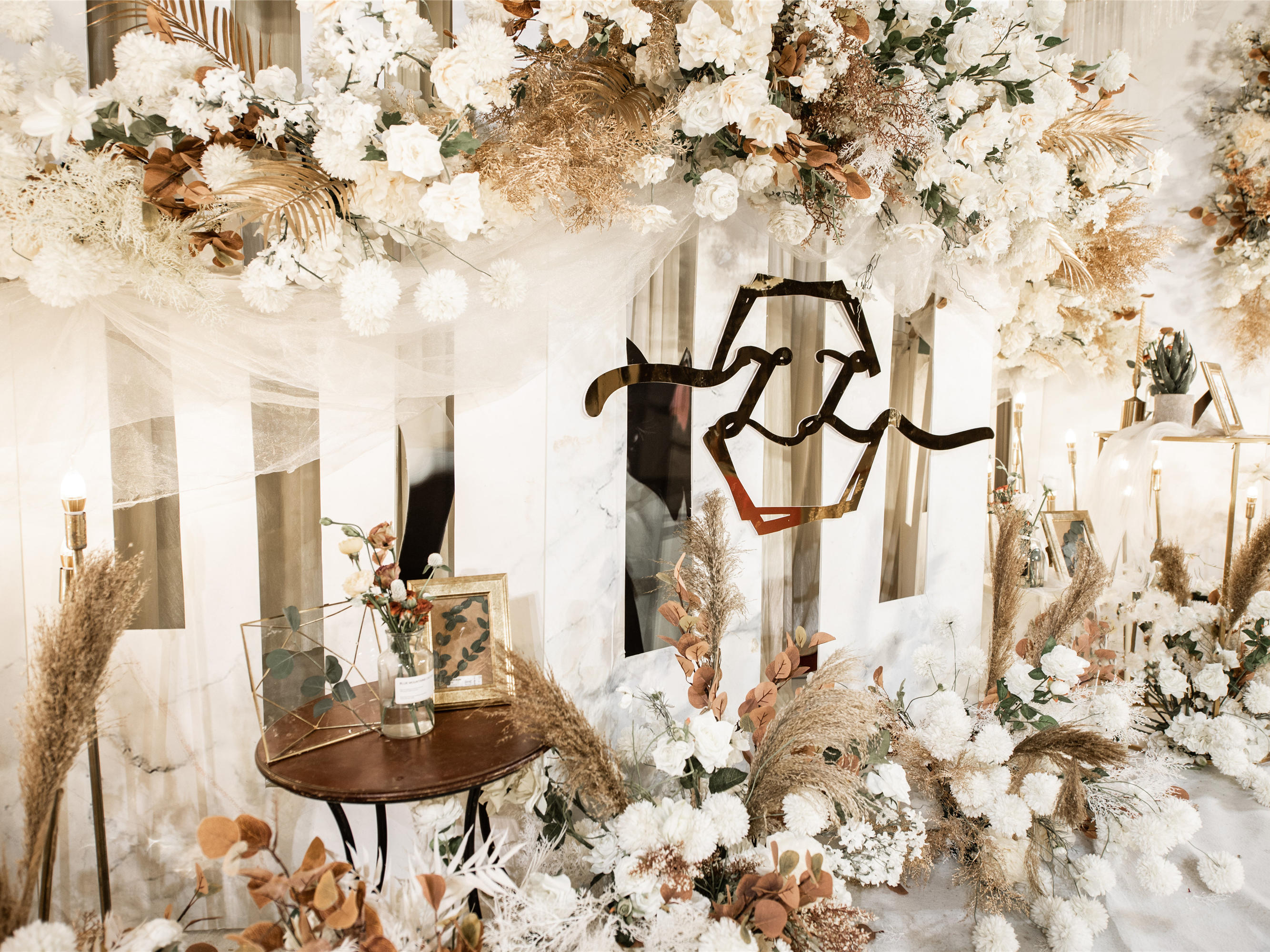 【人气好评】高级质感|大气香槟色婚礼+四大金刚