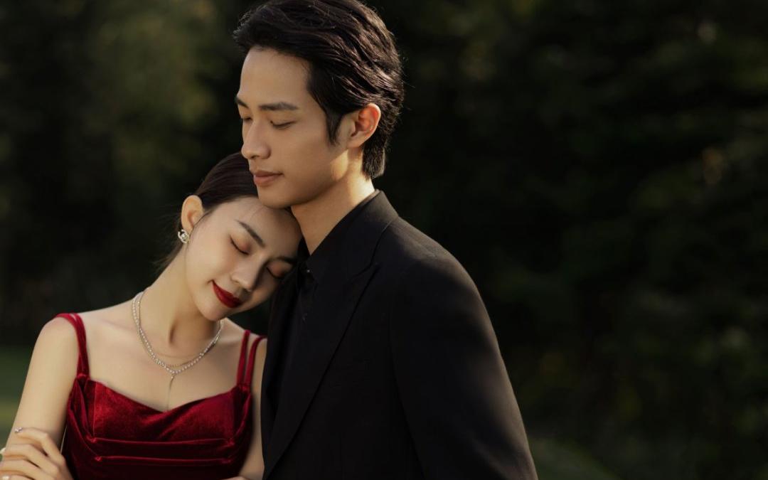 轻奢高级感晚礼服森系婚纱照，太出片啦！