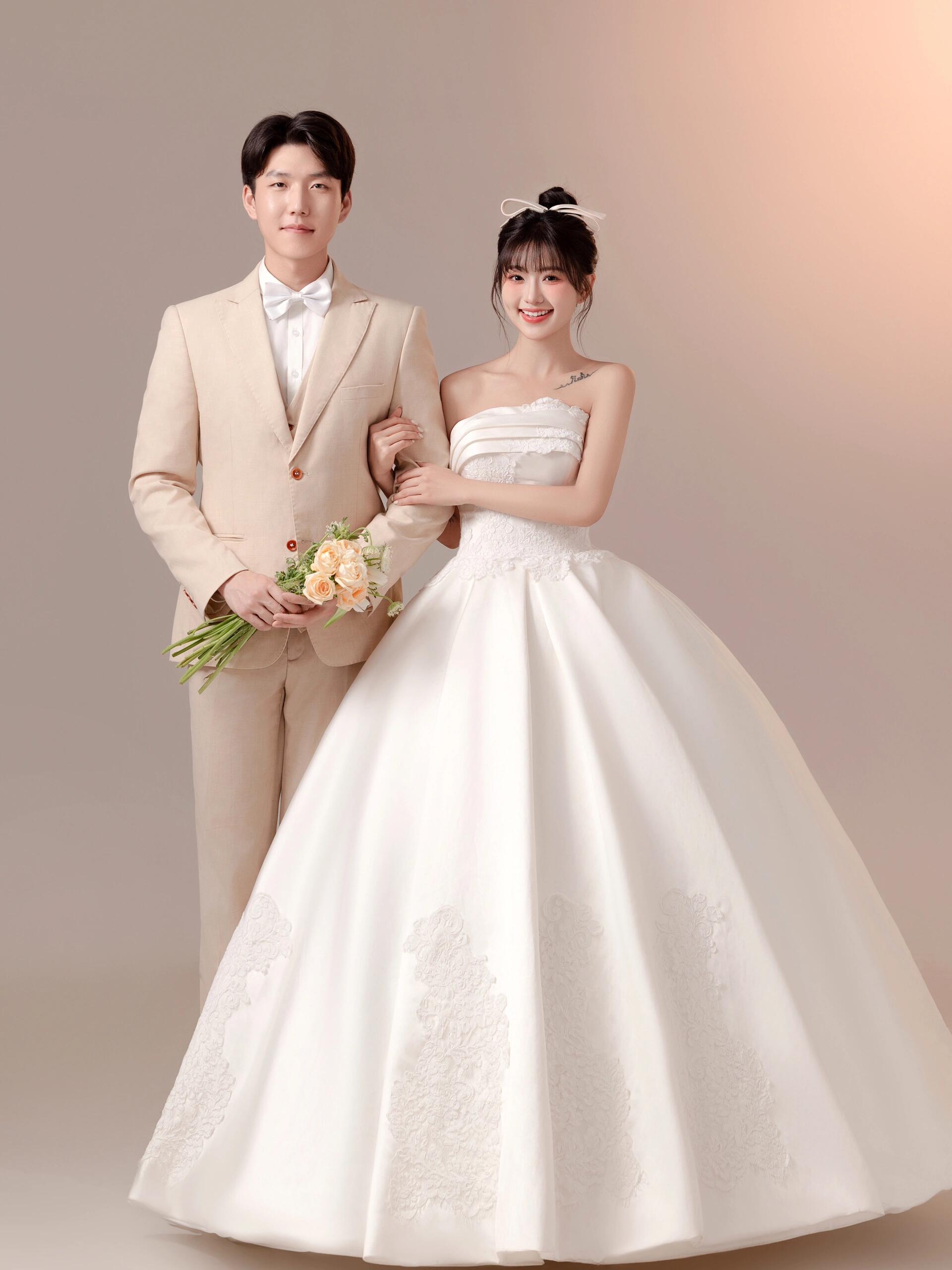 本地【2999元3服3造+底片全送】?jī)?nèi)外景拍攝