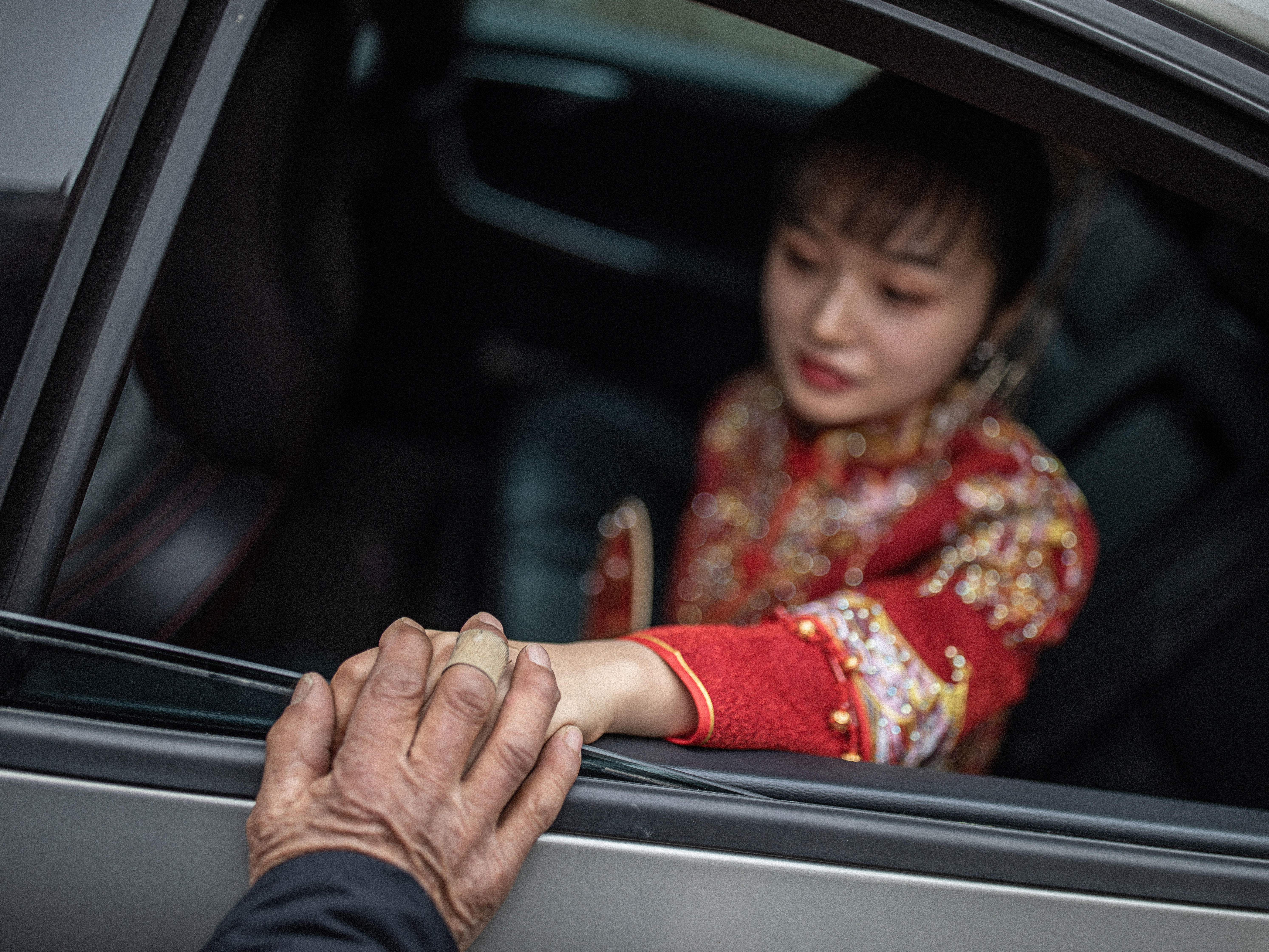 【无敌套餐】出门三件套+跟妆+婚礼跟拍