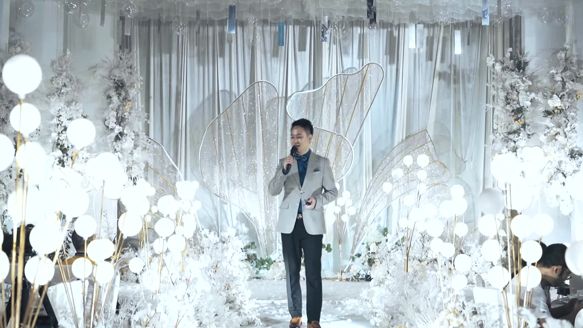 主持姚顶 西式婚礼 温馨简单