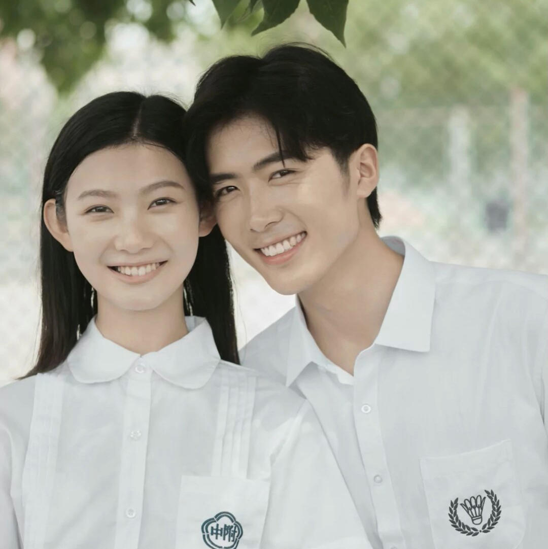 故事感满满的校园婚纱照