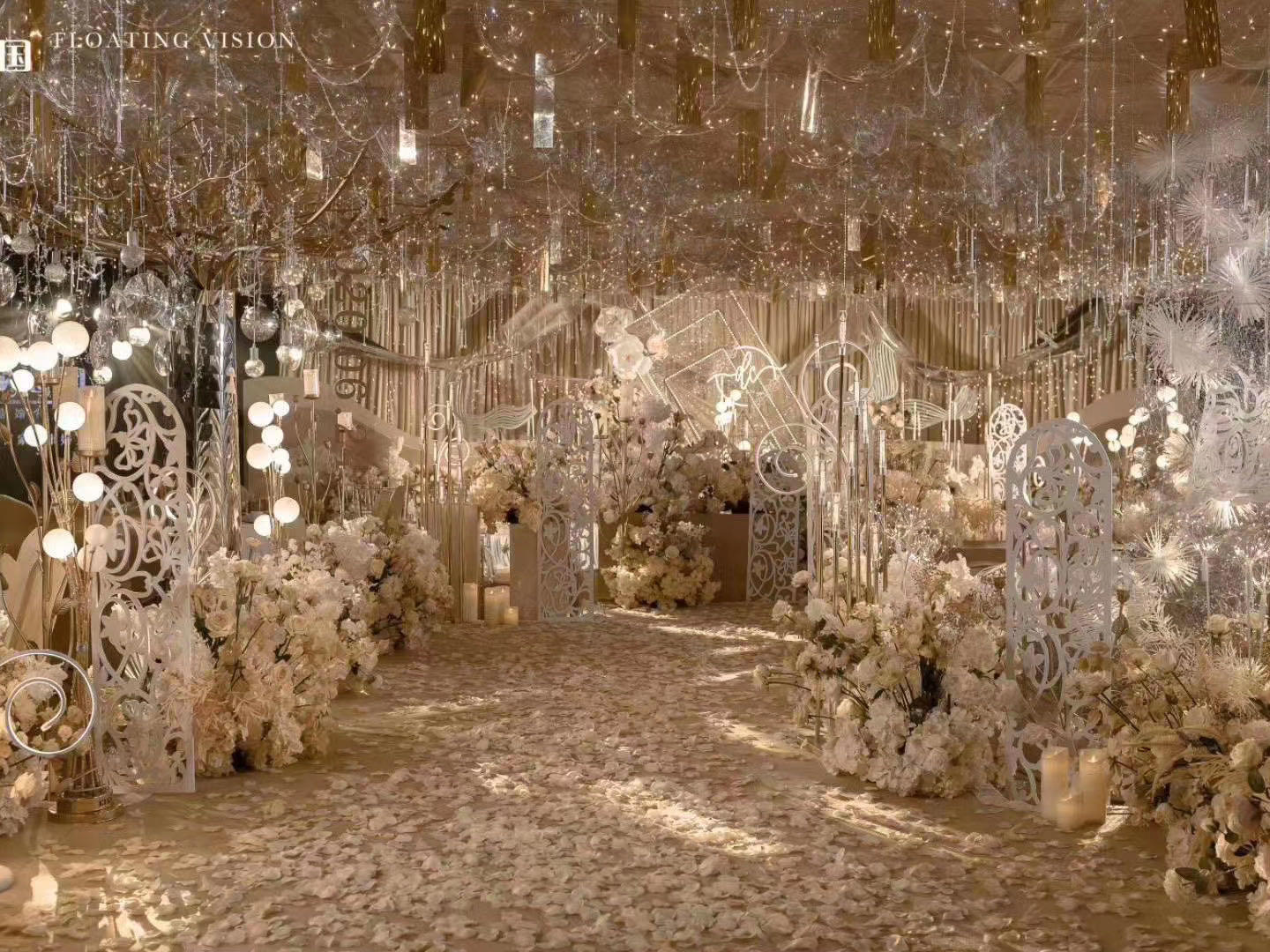 一场纯粹的香槟色婚礼，不堆砌不冗杂的设计