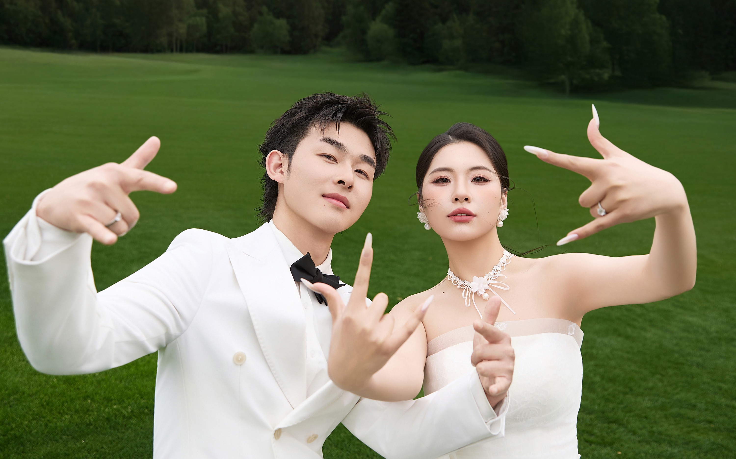 【岚卡影棚】纪实感草坪婚纱照