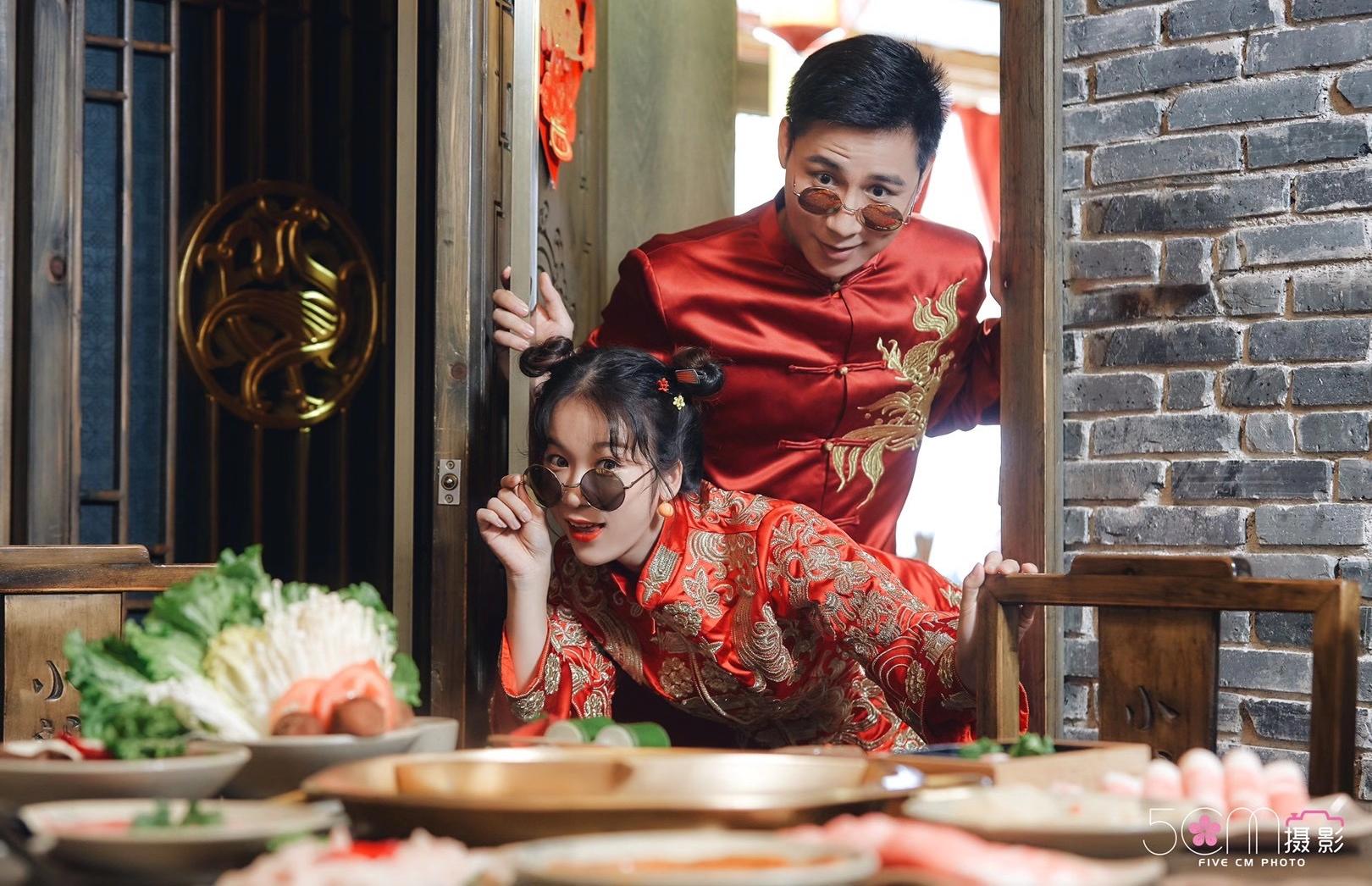 搞怪的中式喜嫁风拍摄