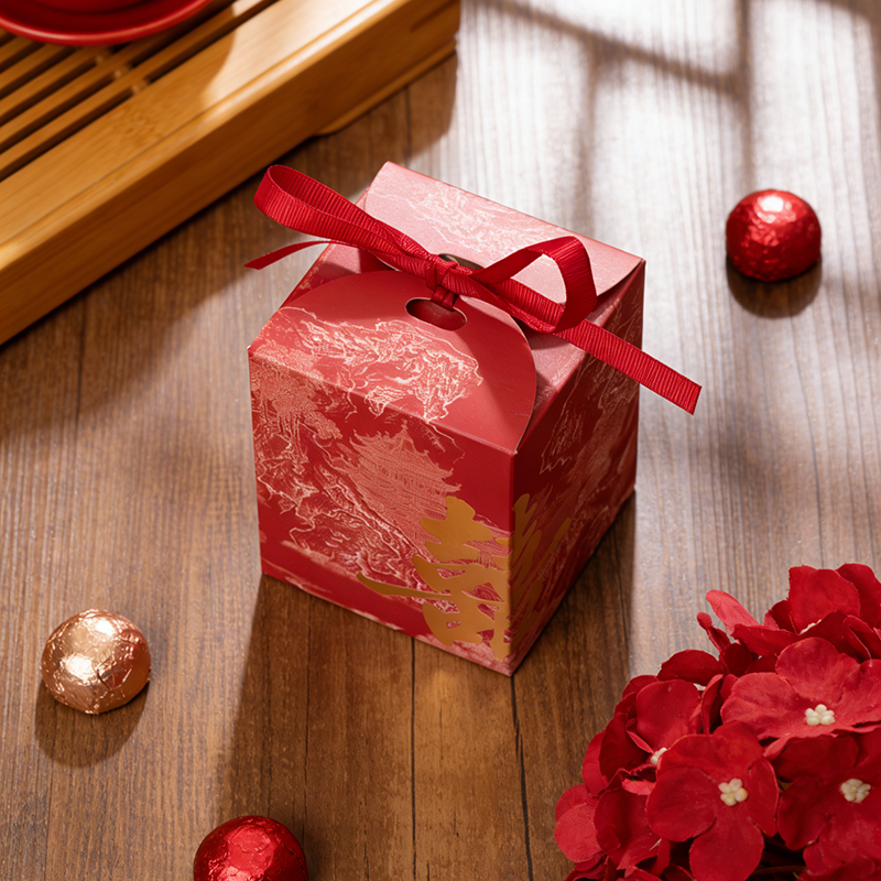 50个喜糖盒红色喜字方形8cm*8cm*9.5cm