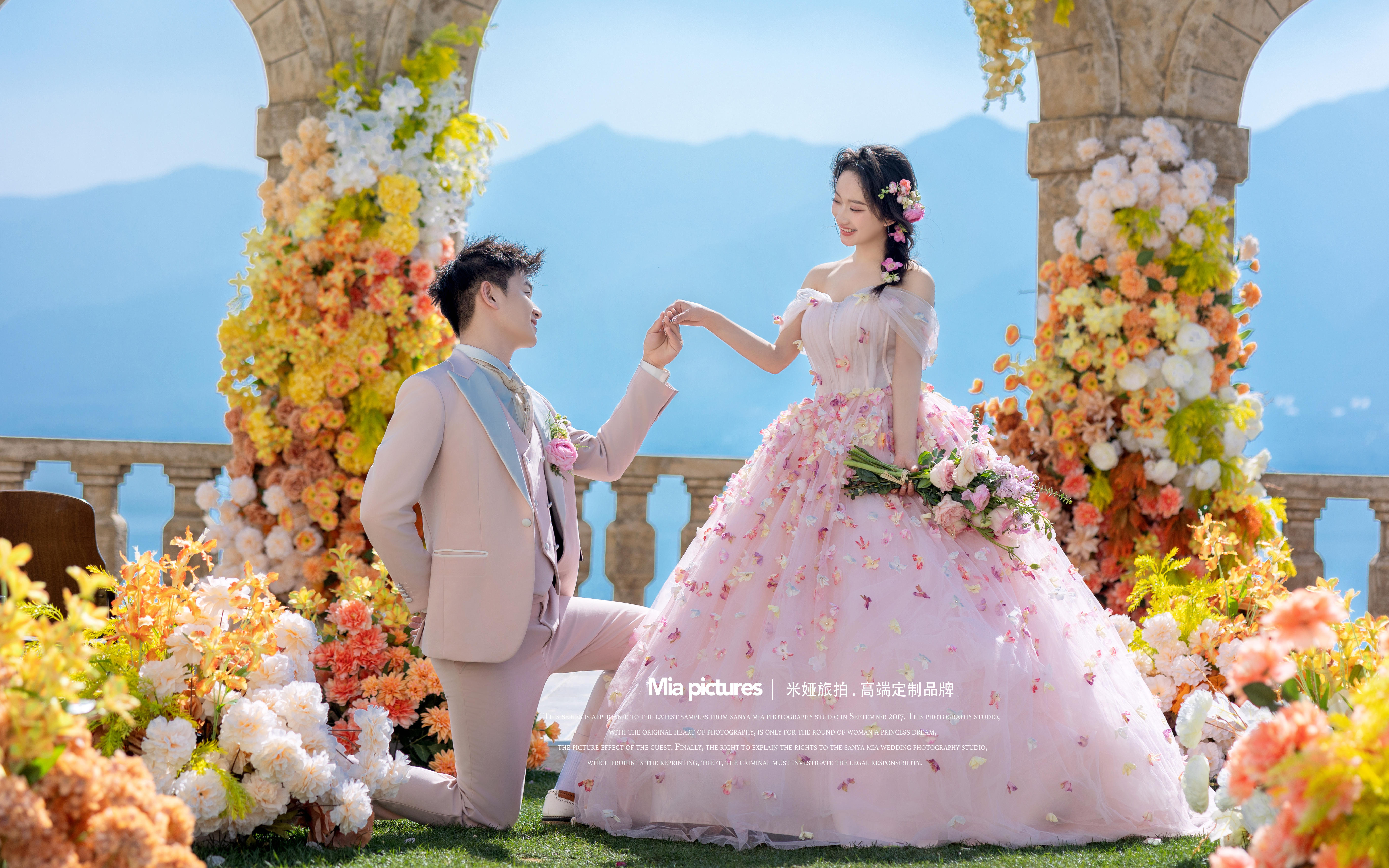 在秋千上 把承诺荡向云端☁ 在自然的怀抱里🍃