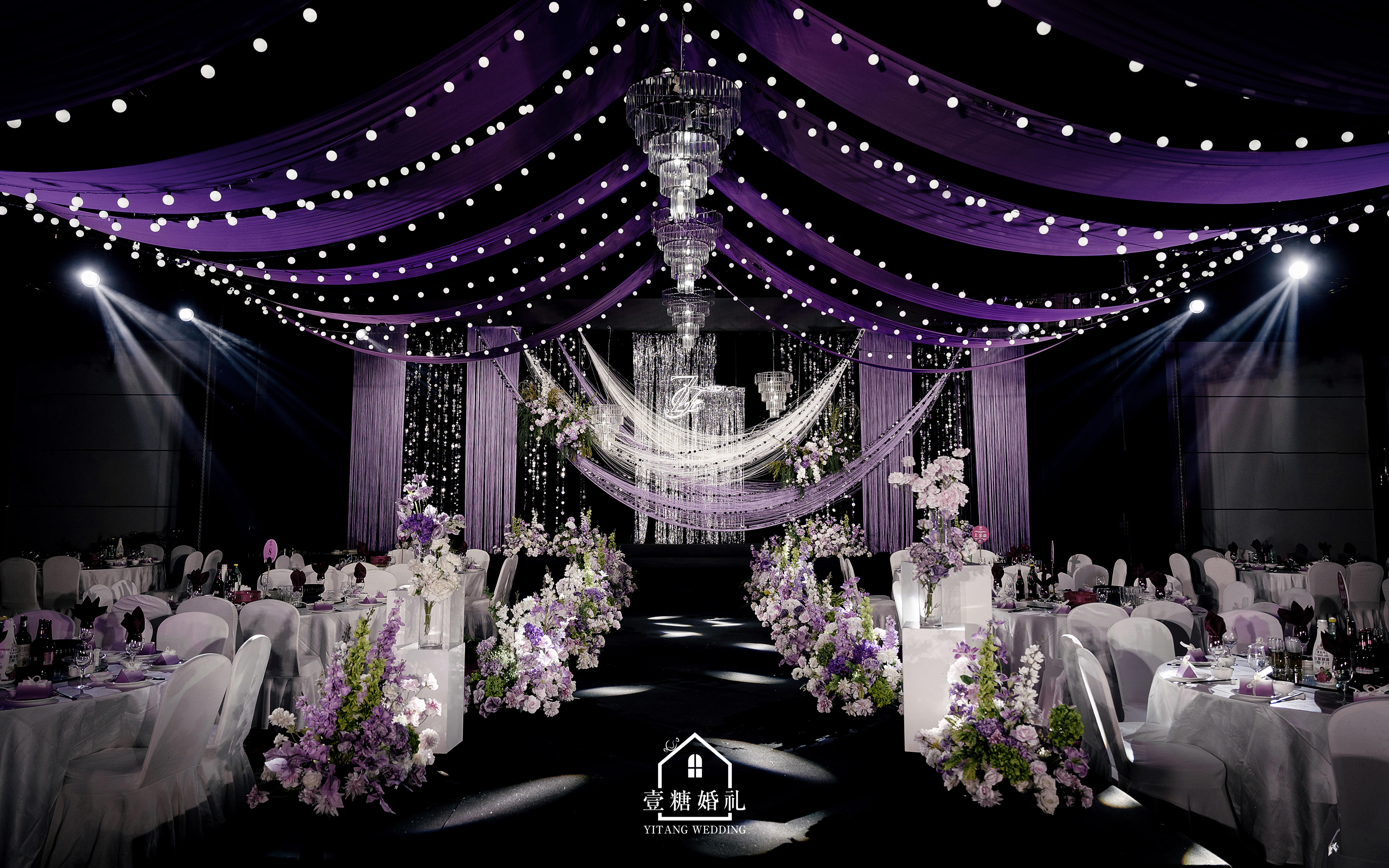 10.18小天鹅公馆梦幻紫色系定制吊顶婚礼