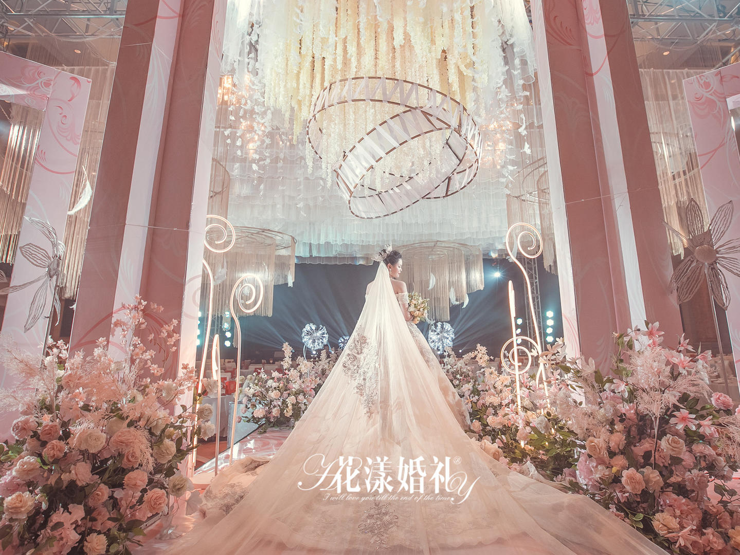 资深四大+免费策划+花艺师