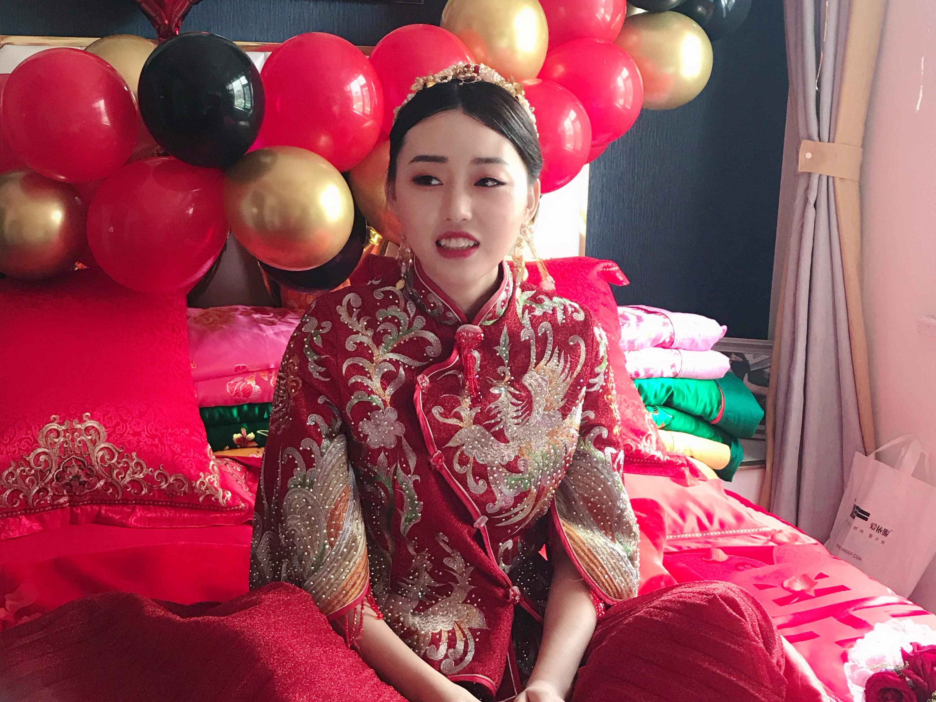 Eiva美妆资深造型师全天+伴娘妆(不限妆面）