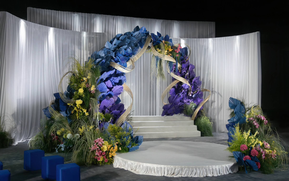 白色布曼风格 简约设计彰显品味