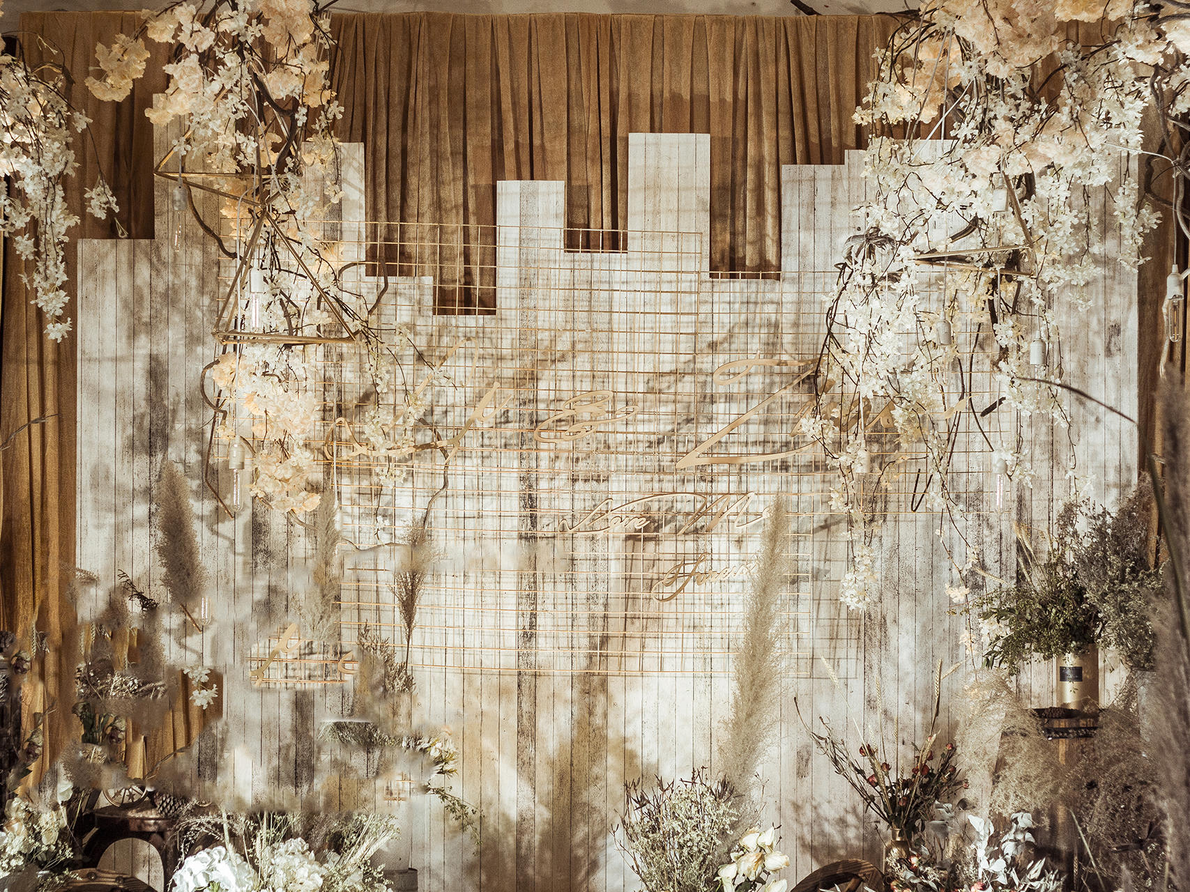 爱的真谛【香槟色主题婚礼】内含司仪摄像摄影跟妆