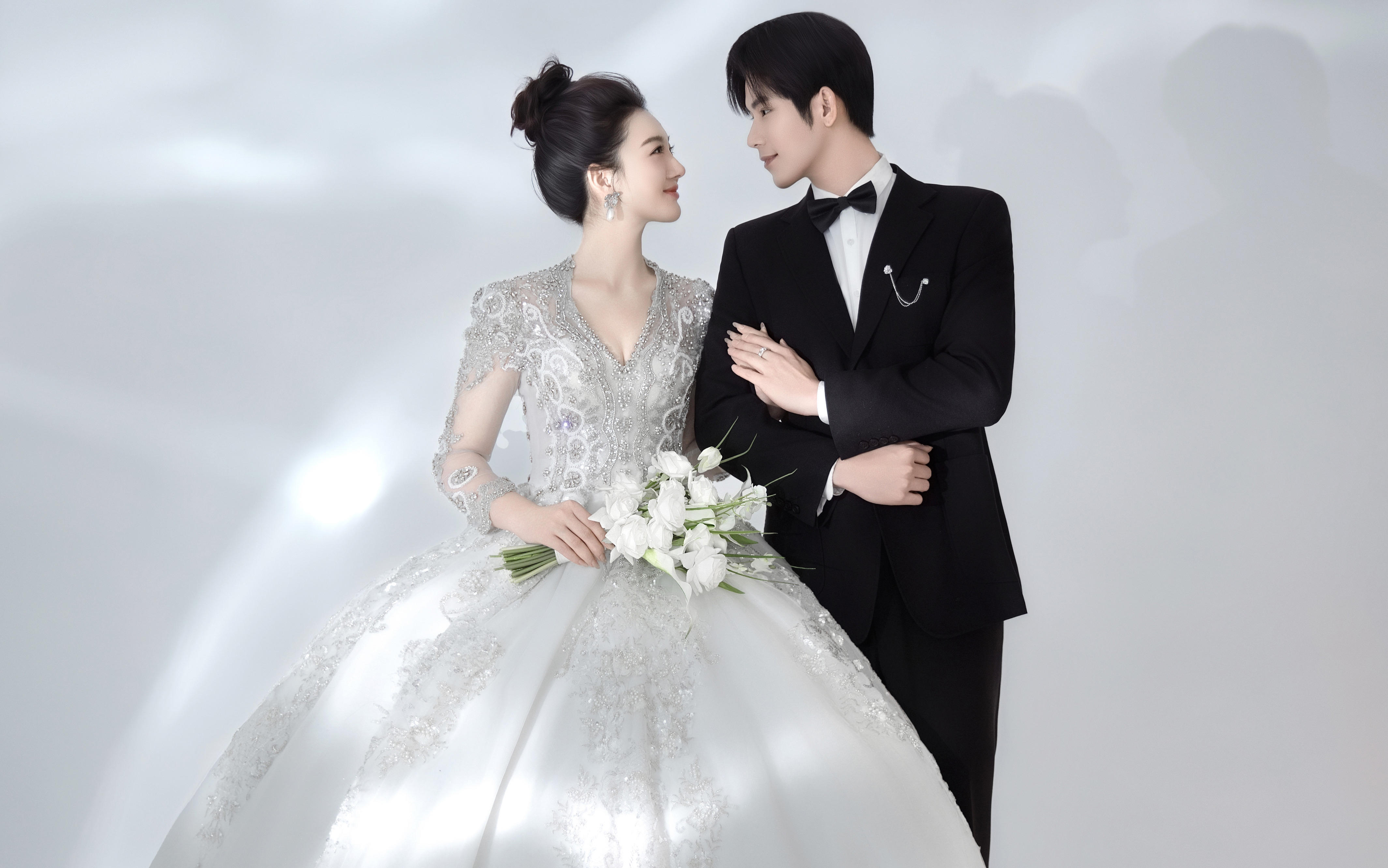 期待已久的水波纹光影婚纱照真的太戳我啦!!