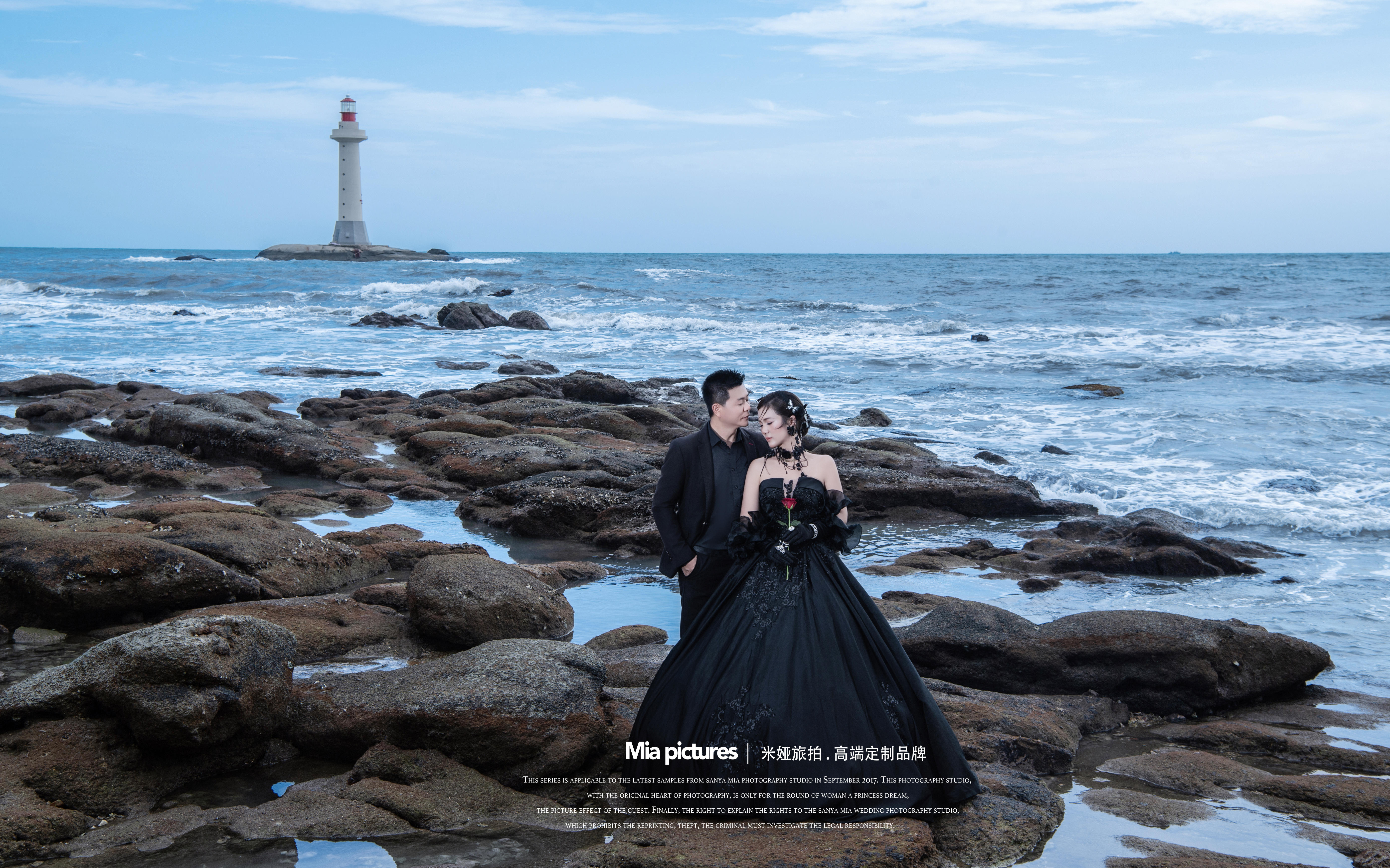 礁石與海浪的碰撞，是堅硬與溫柔的對話??