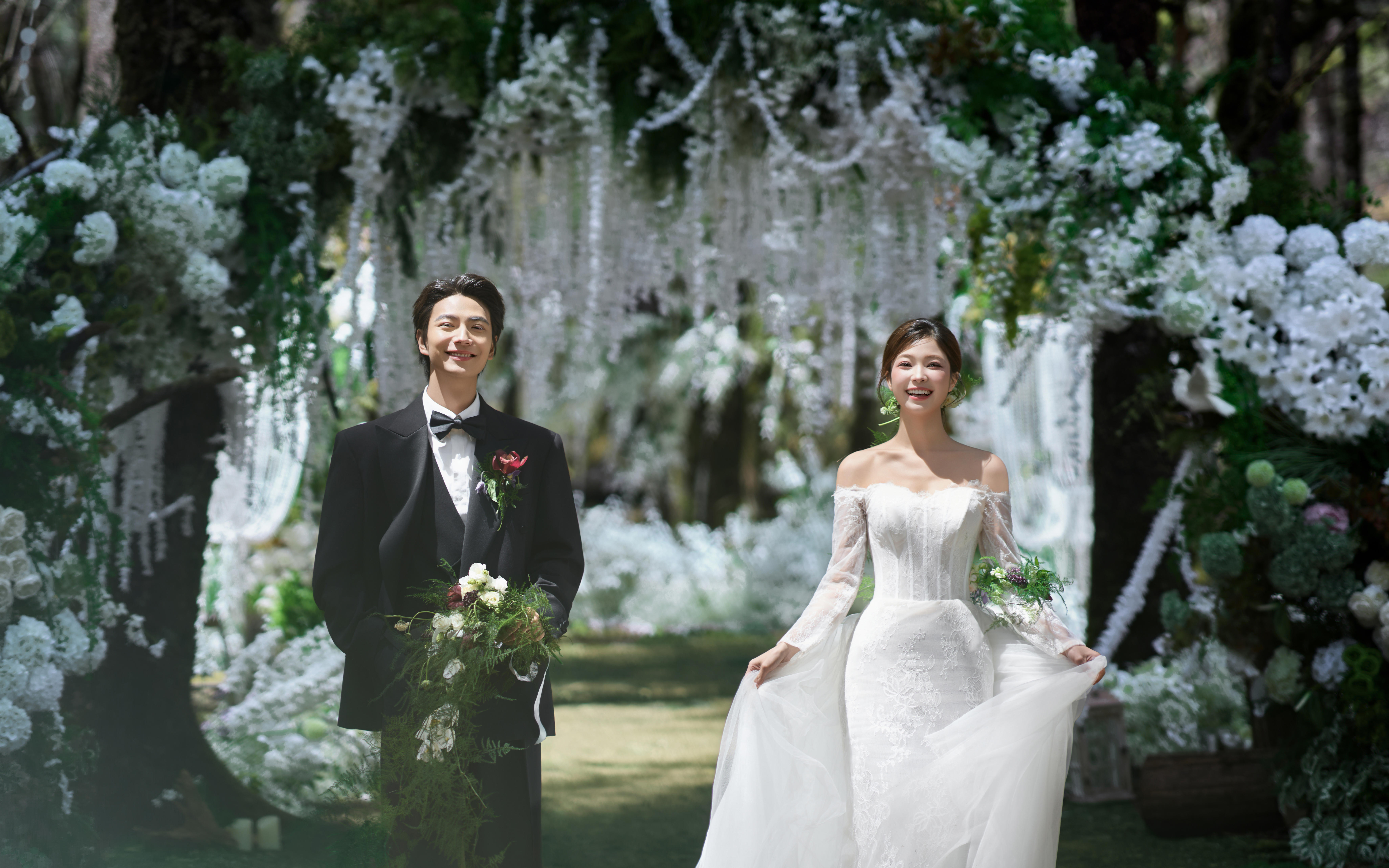 就在这片暮光森林里 我抓住了光，也抓住了你