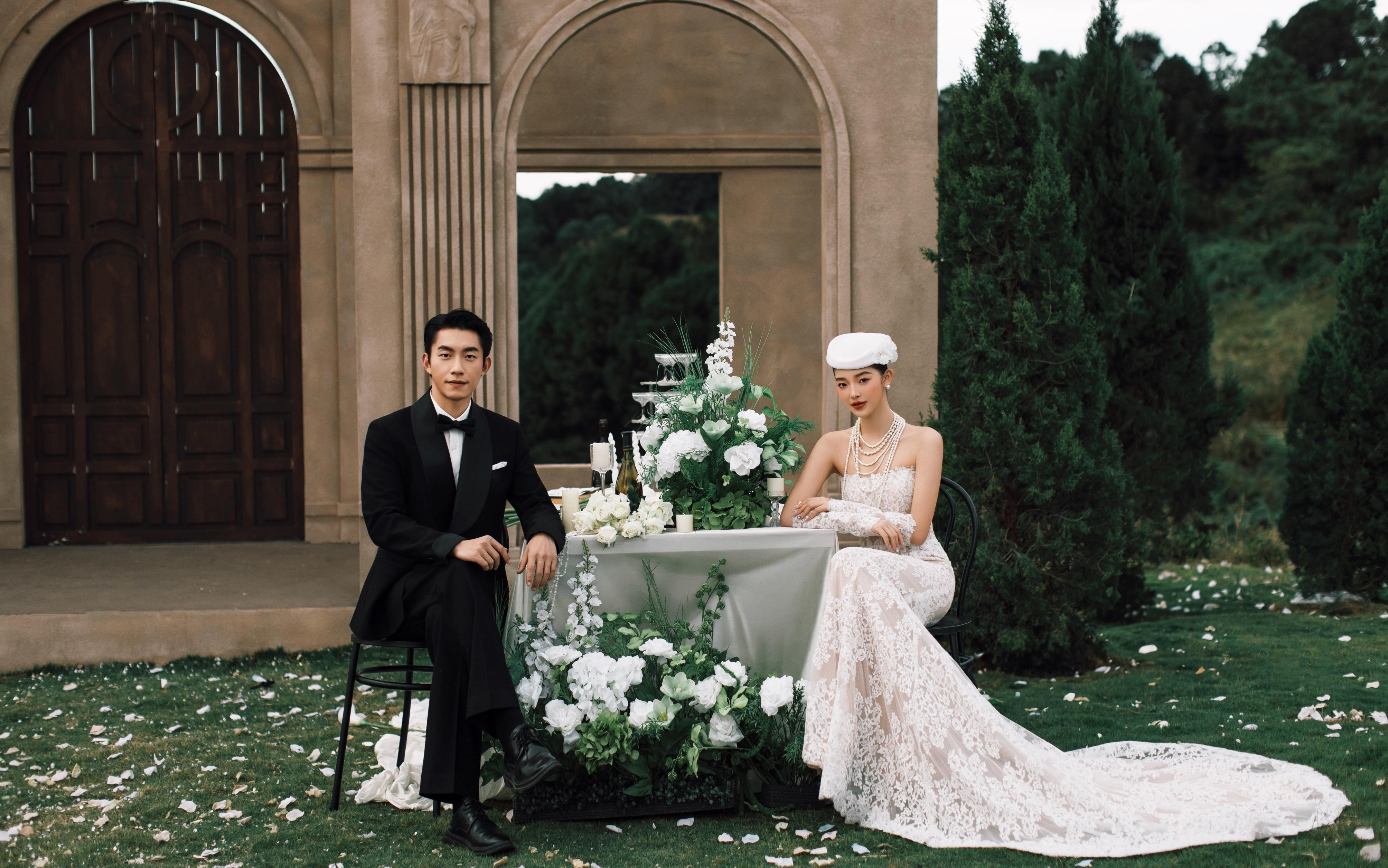 白月光魚尾，搭配復(fù)古外景城堡，出片真的超級(jí)美