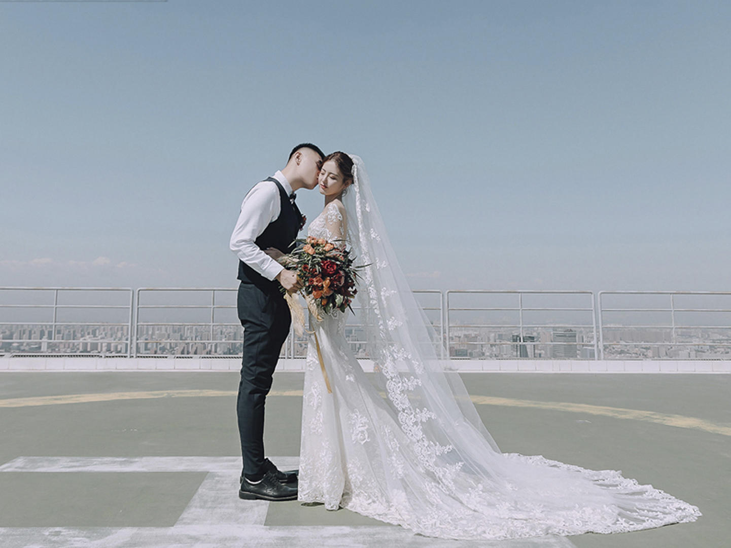 【欣薇婚纱】轻奢-秀禾服+主纱+敬酒服+伴娘服