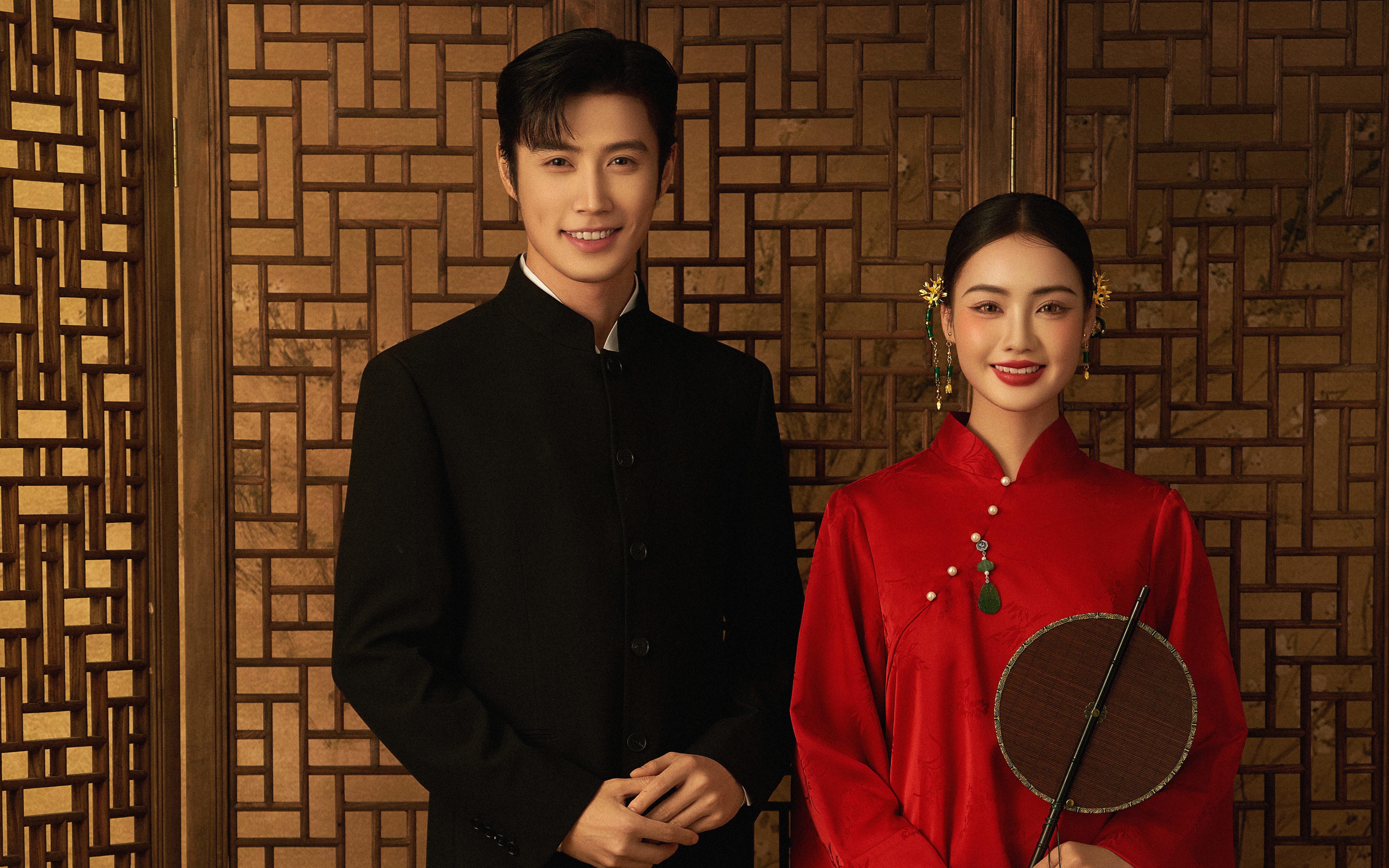 喜嫁婚照红墙囍台中式布景影棚定制婚摄​