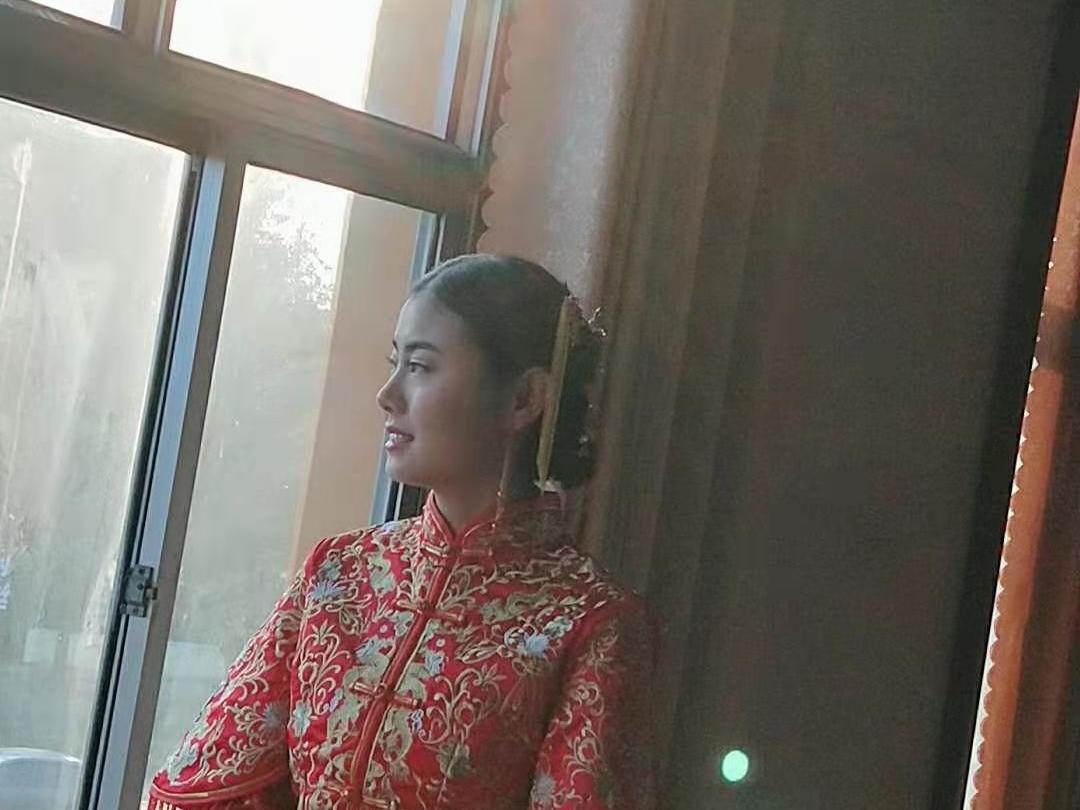  全天新娘跟妆3造型特价880唯美简约送新娘美甲