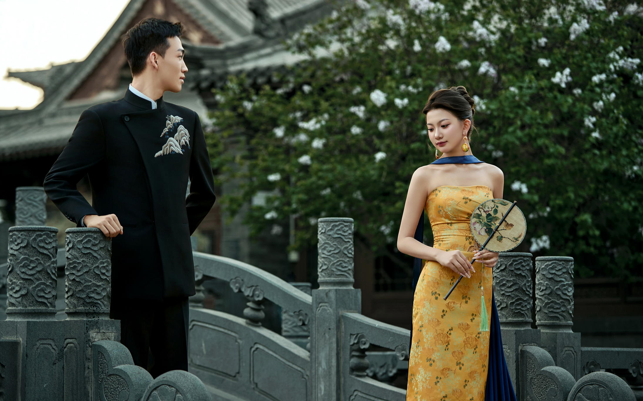 外景园林新中式婚纱照