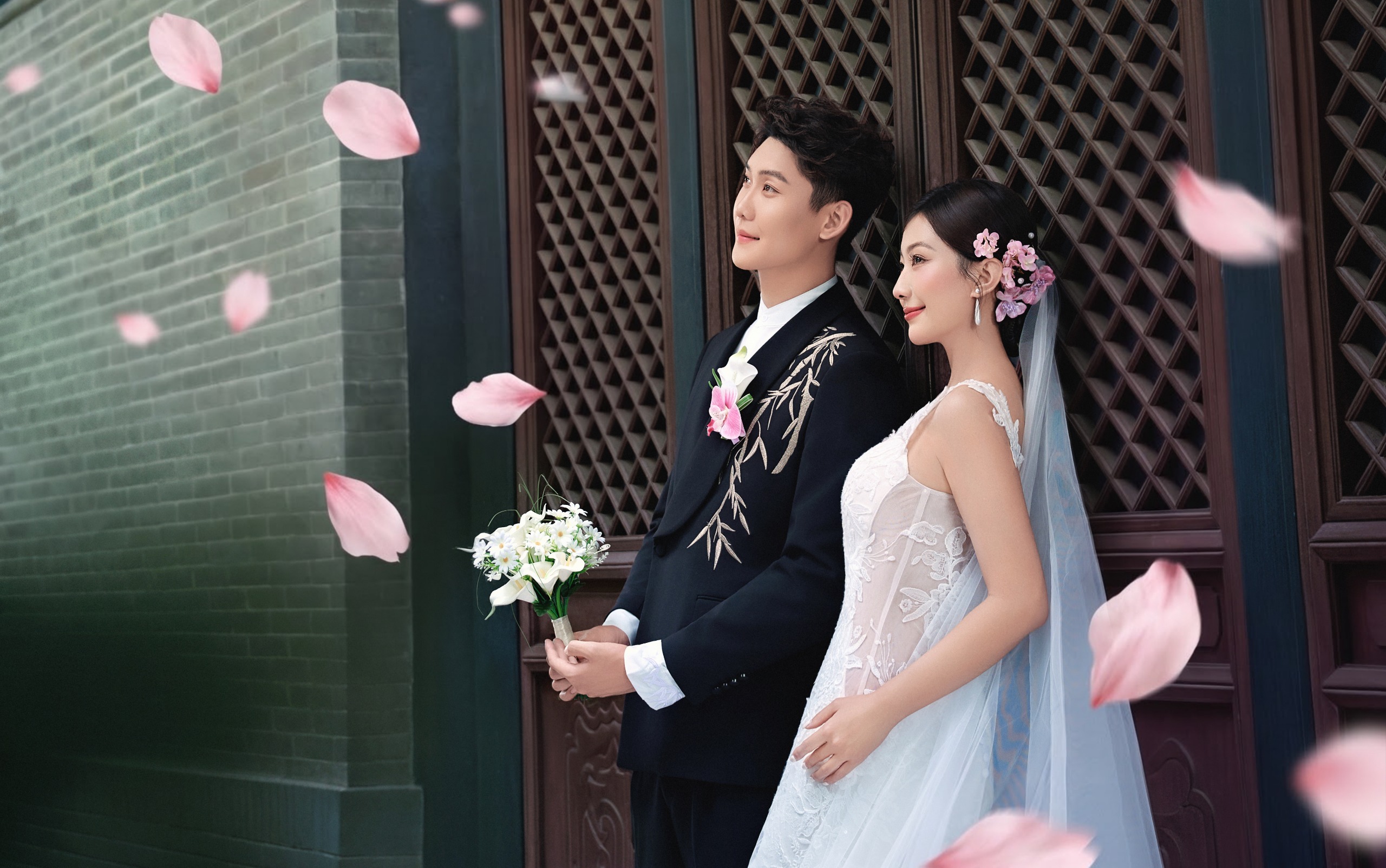 误入古风庭院💐白纱婚纱照美到心动
