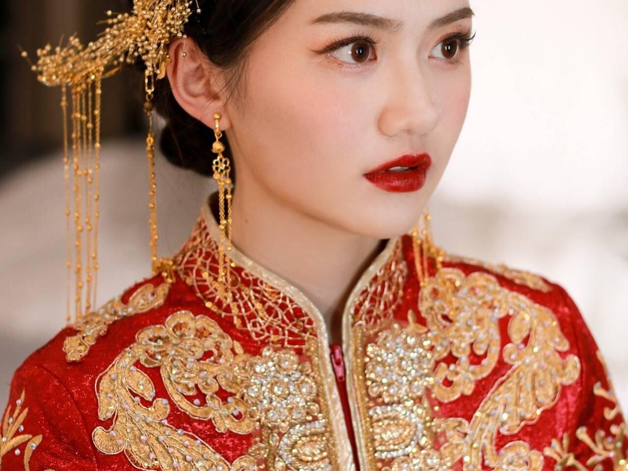 首席化妆师全程跟妆 送妈妈妆